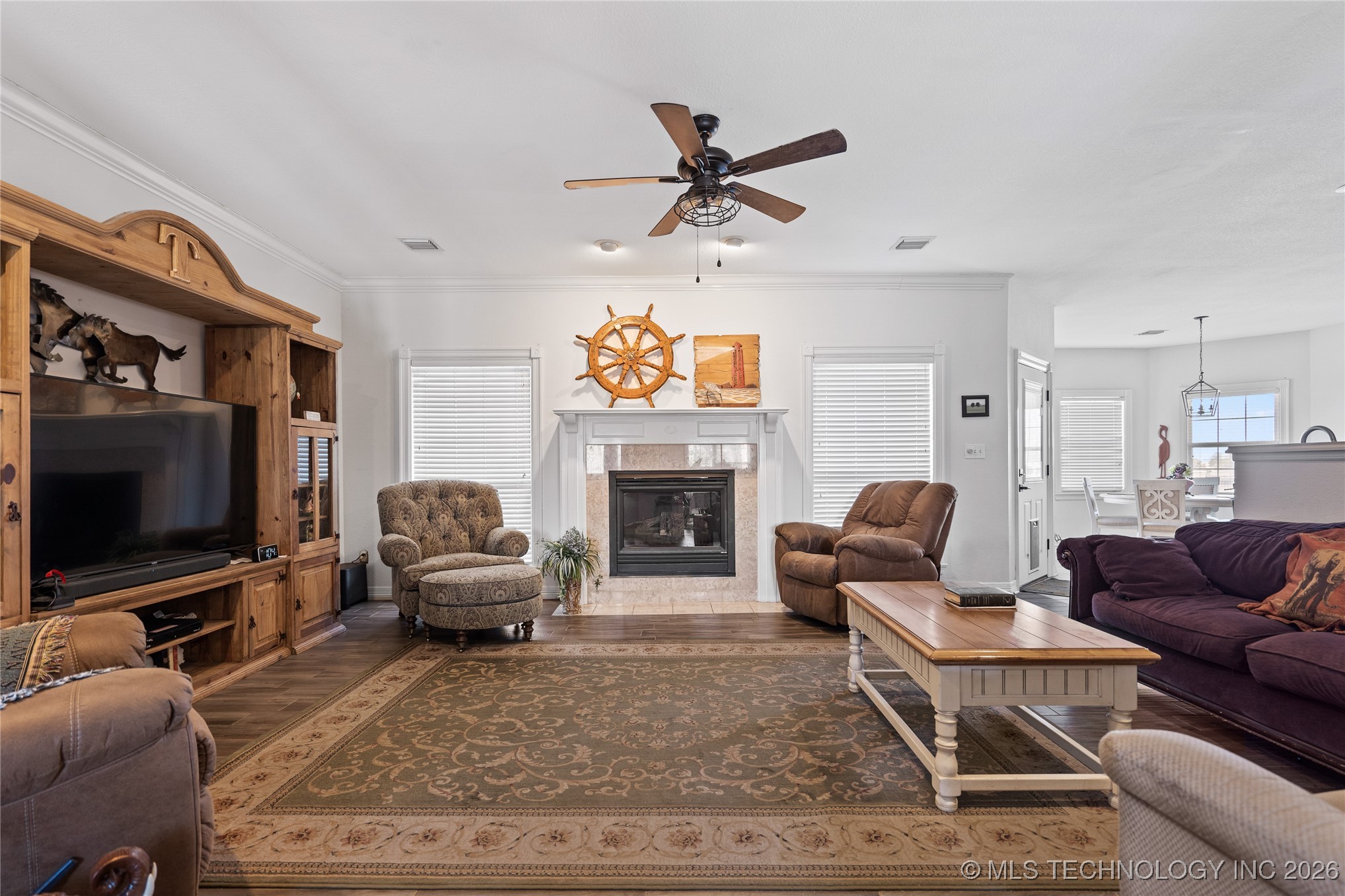 833 Franklin Drive Property Photo 5