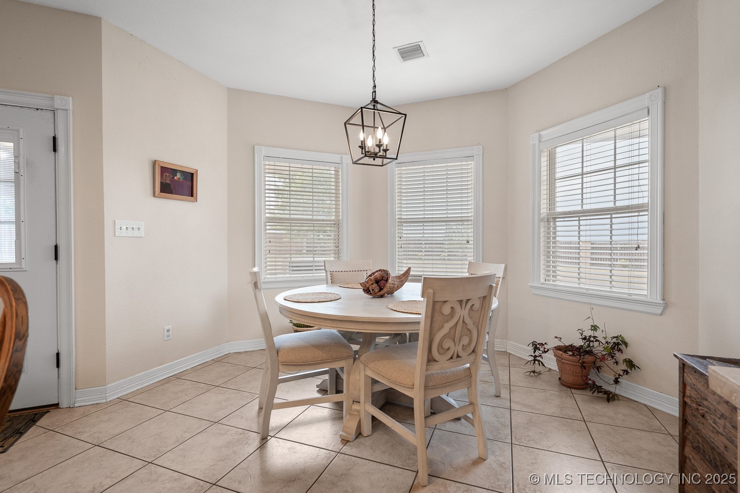 833 Franklin Drive Property Photo 10