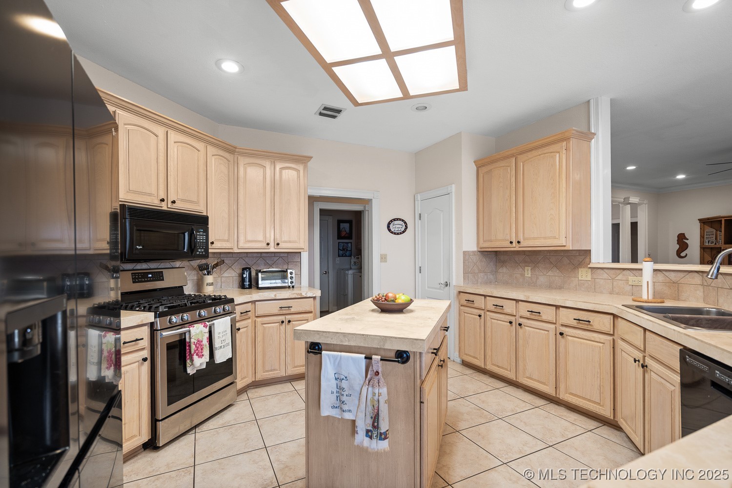 833 Franklin Drive Property Photo 12