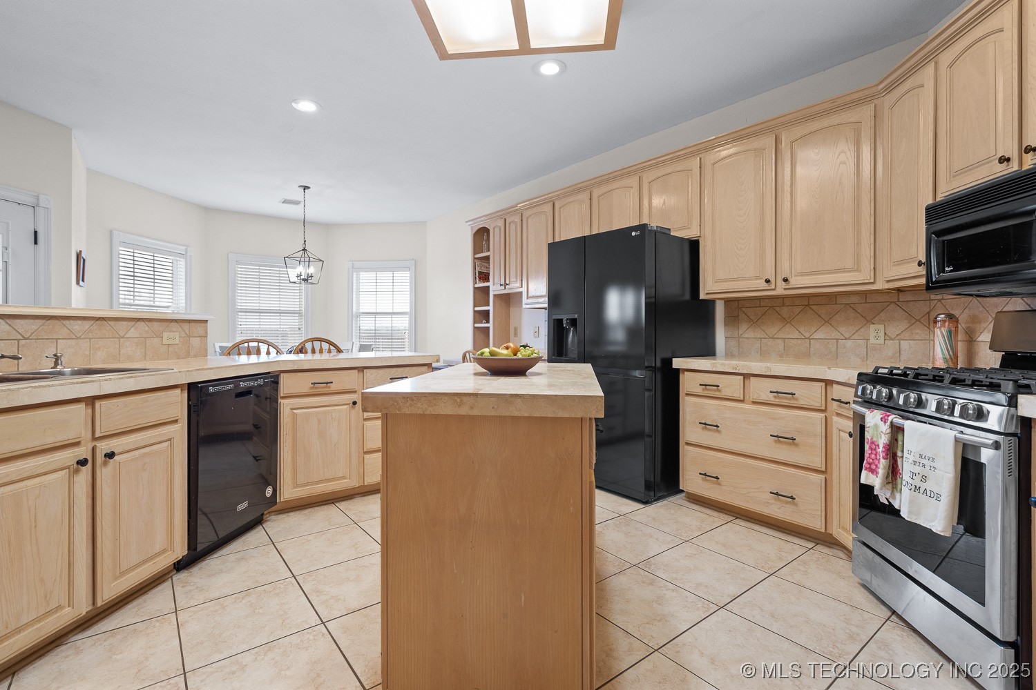 833 Franklin Drive Property Photo 14