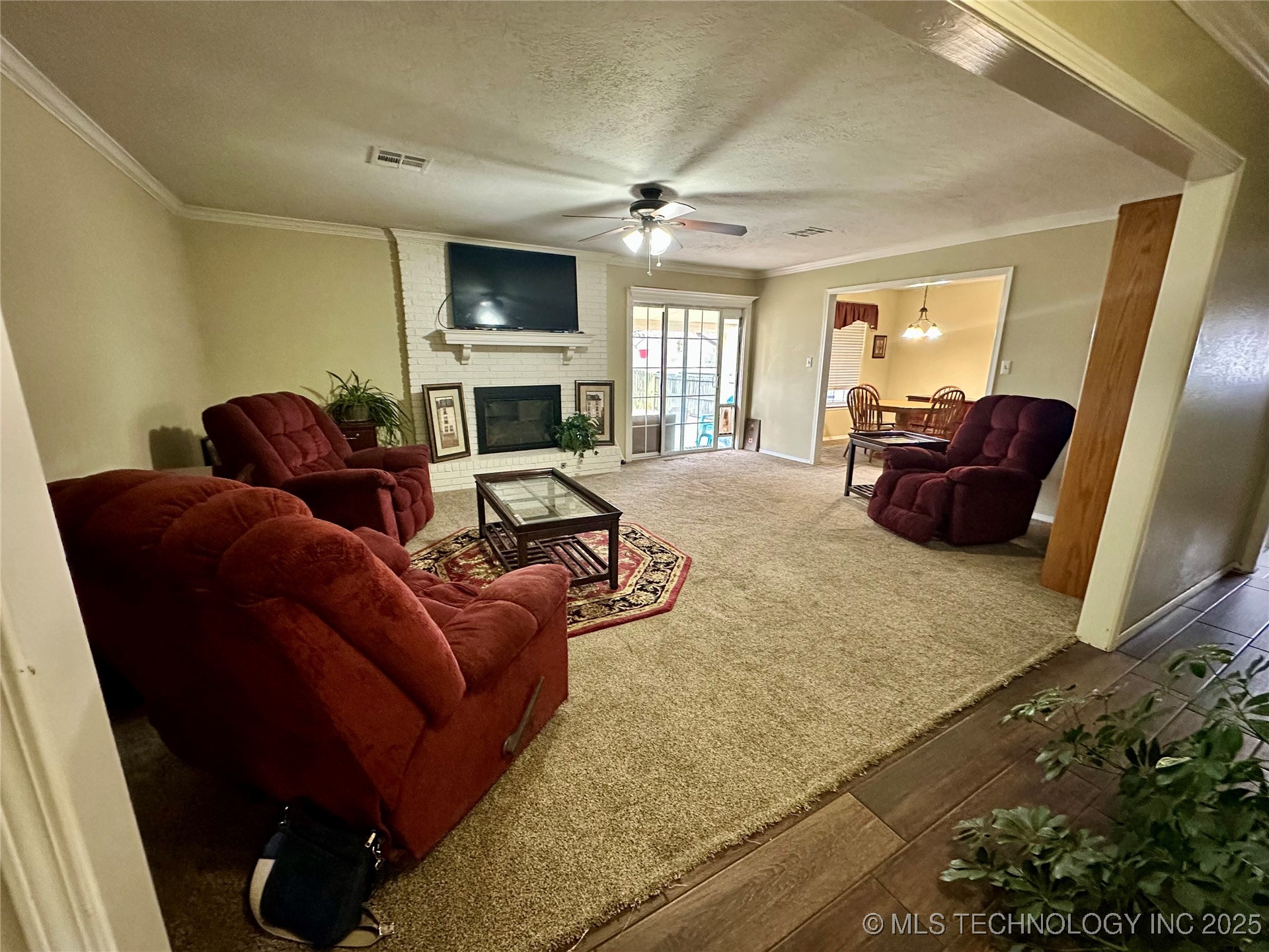 1325 Whispering Hills Property Photo 8