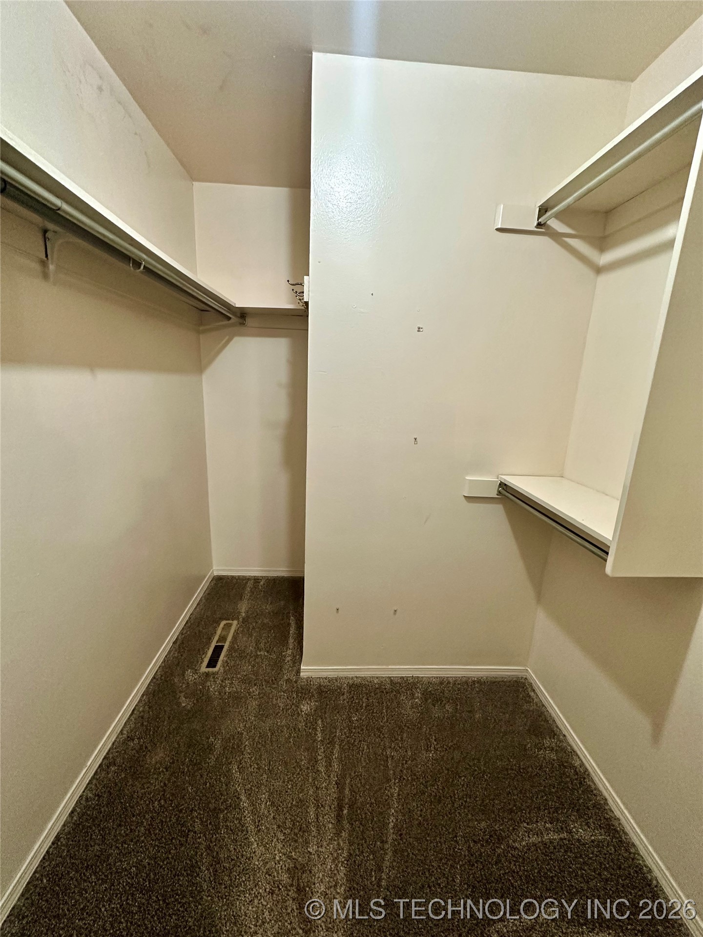 1325 Whispering Hills Property Photo 15