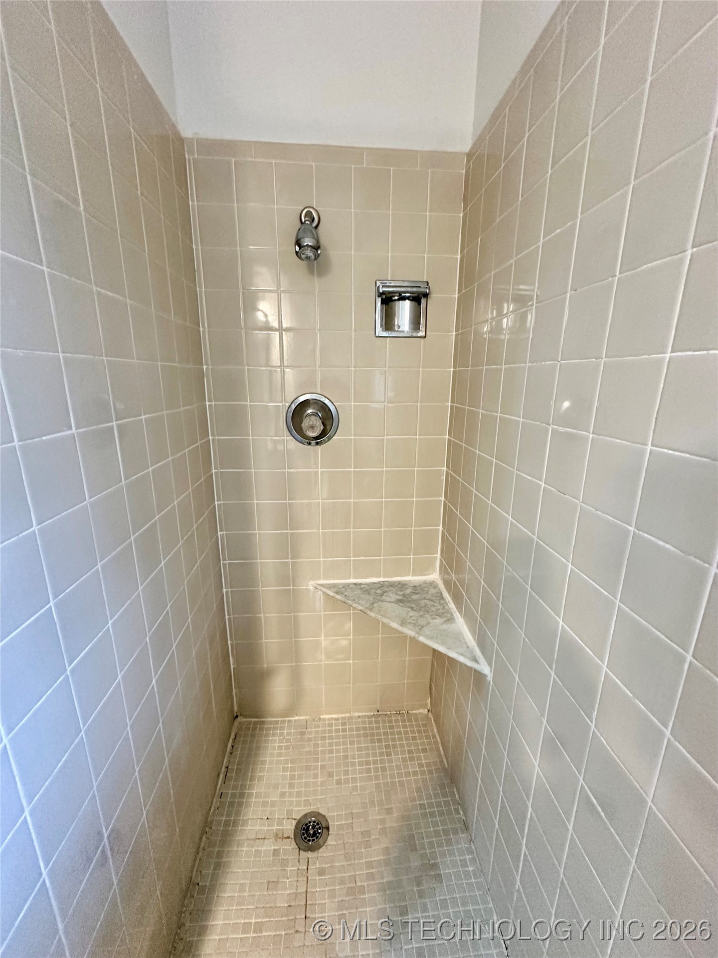 1325 Whispering Hills Property Photo 17