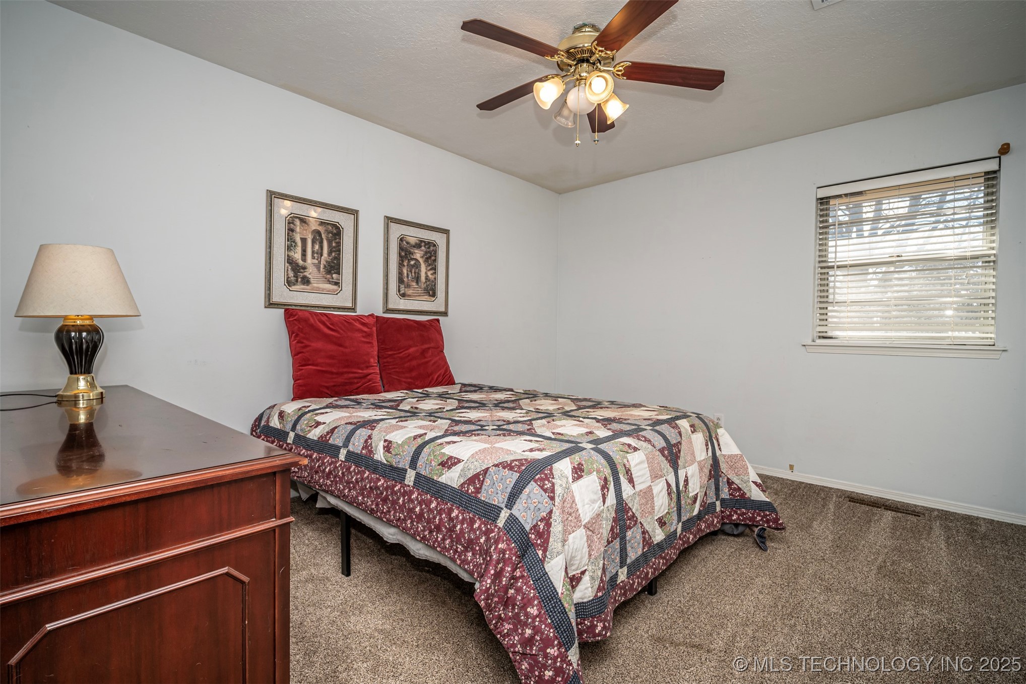 1325 Whispering Hills Property Photo 19