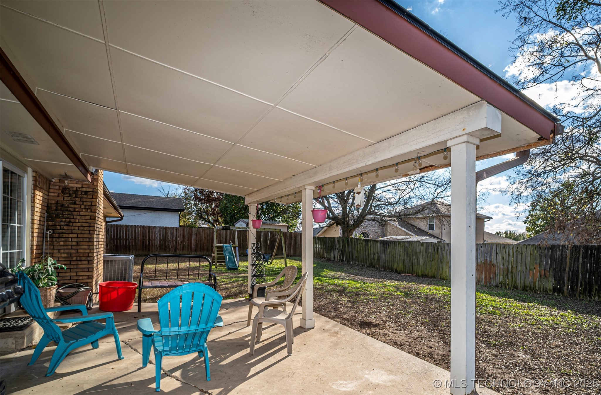 1325 Whispering Hills Property Photo 21