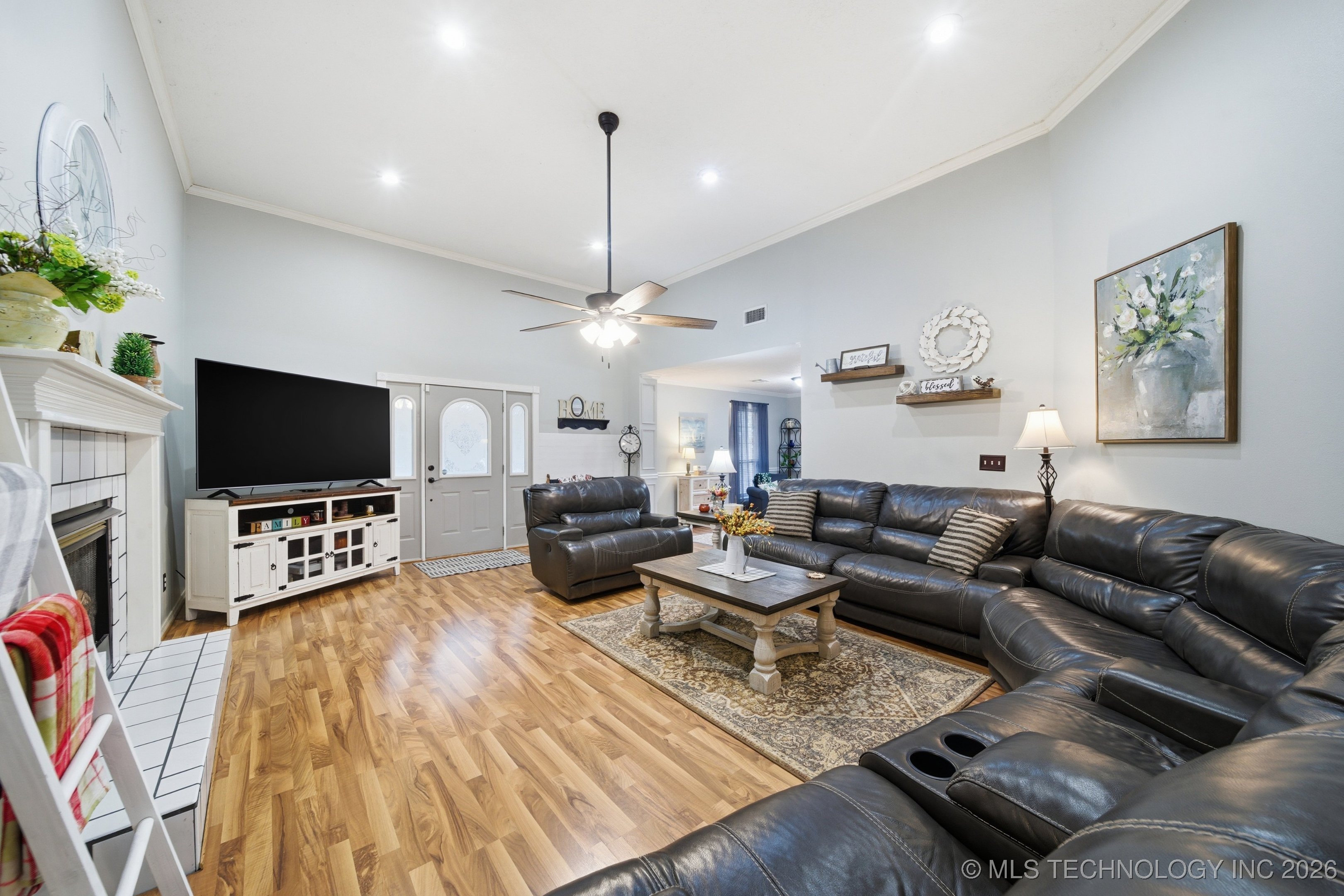 1101 N Navajo Property Photo 10