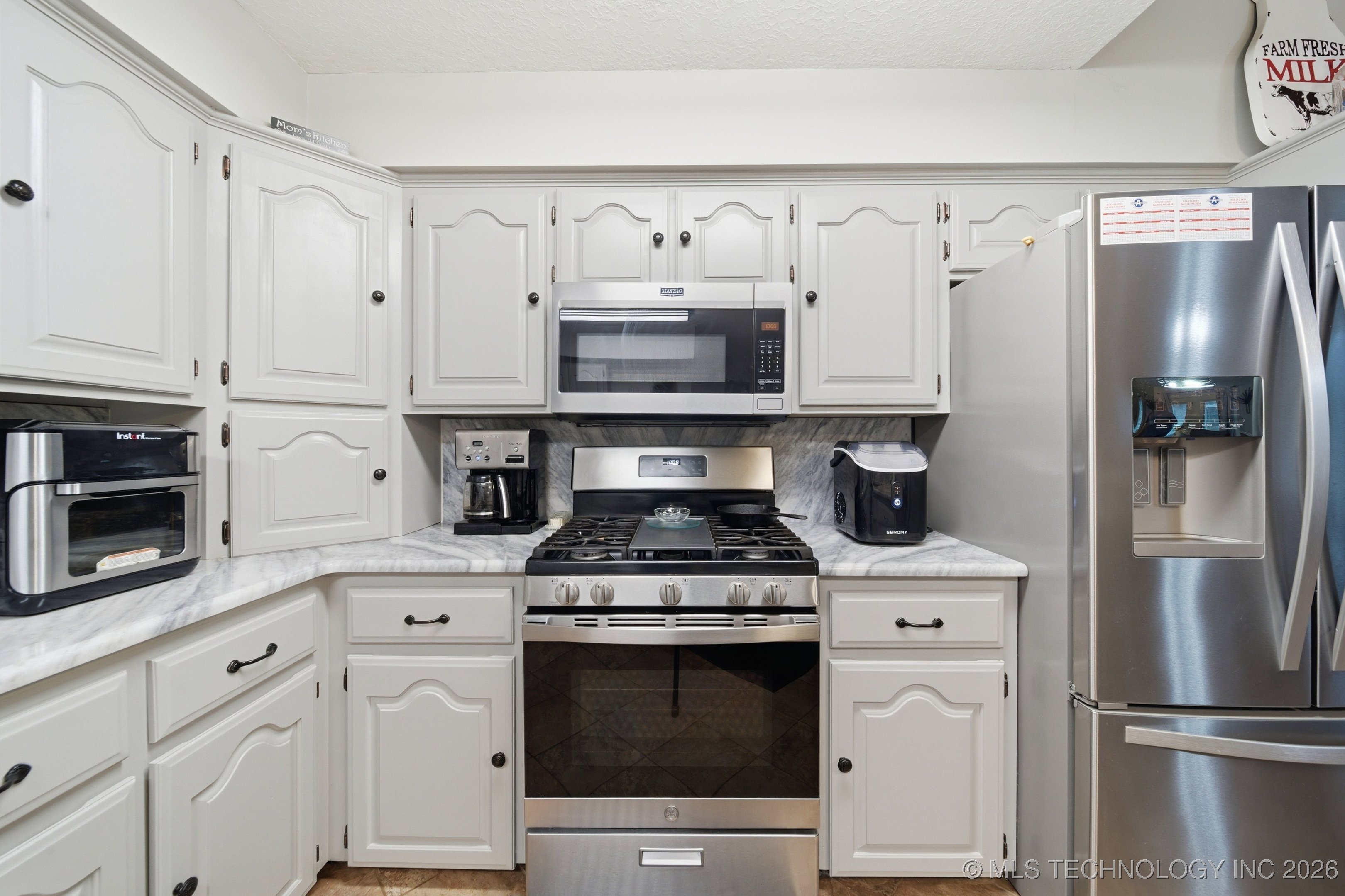 1101 N Navajo Property Photo 15