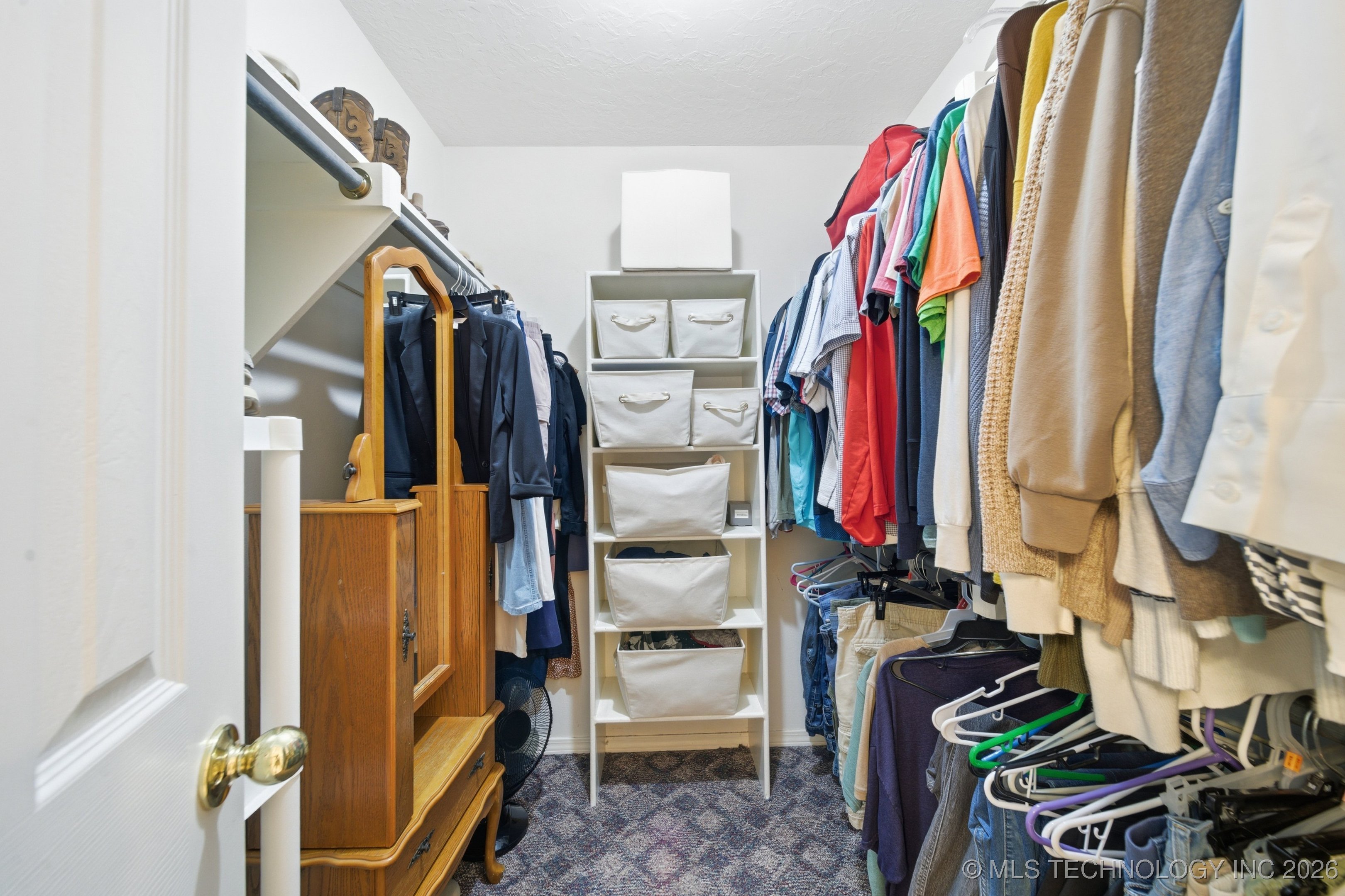 1101 N Navajo Property Photo 25