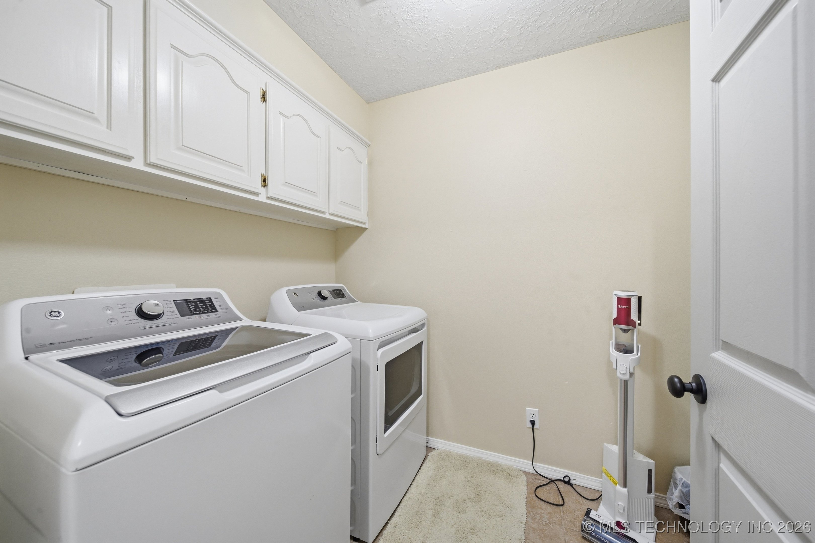 1101 N Navajo Property Photo 30