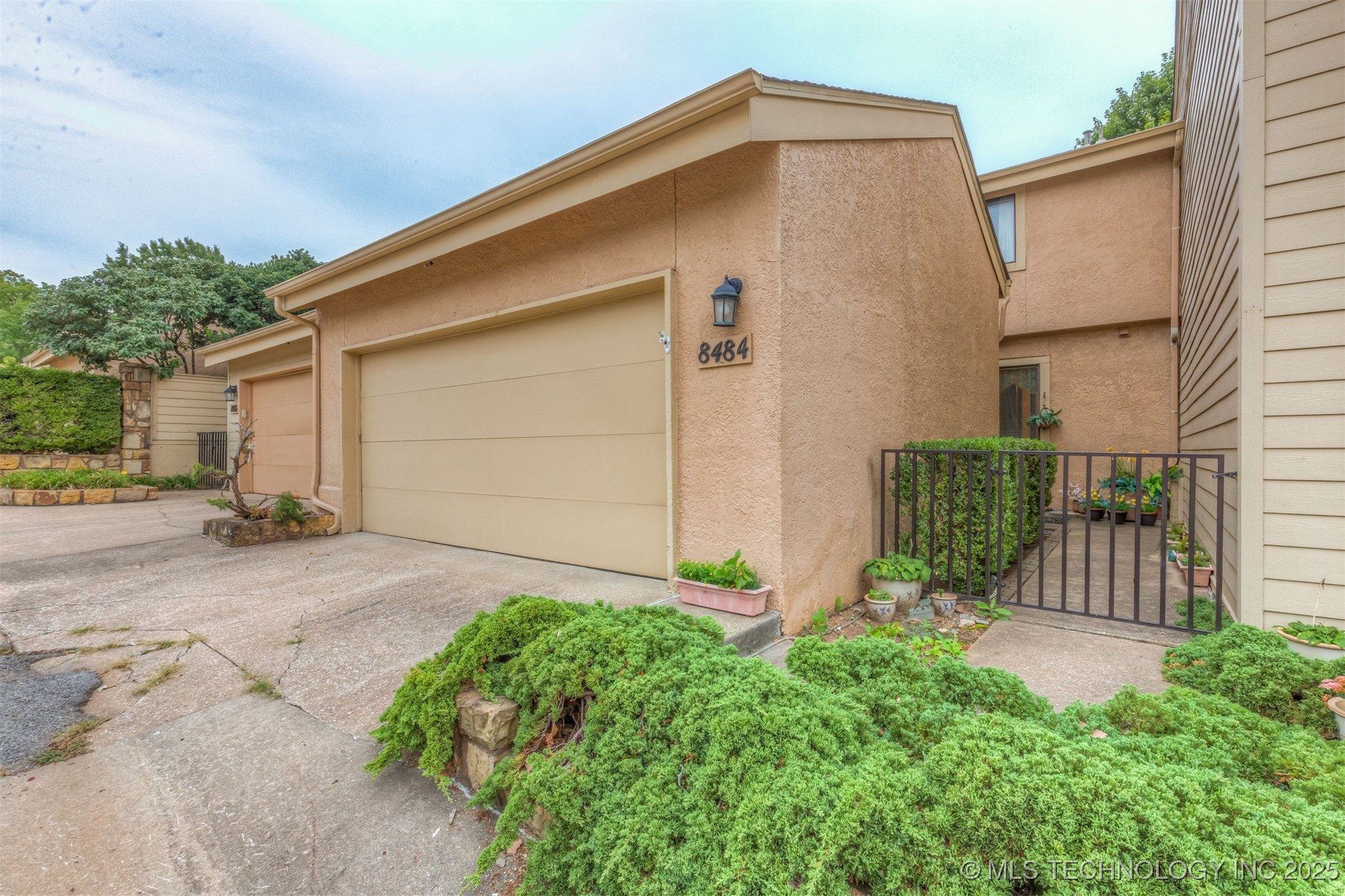 8484 S College Avenue 72 Property Photo 1