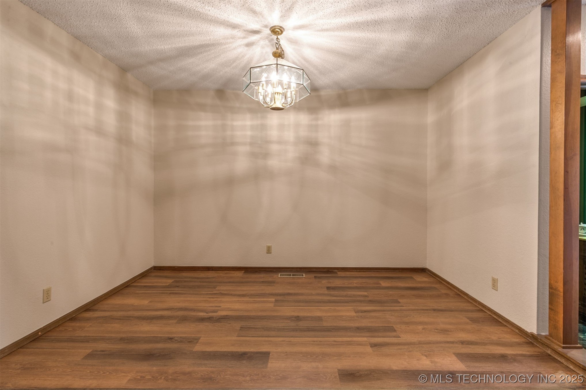 8484 S College Avenue 72 Property Photo 7