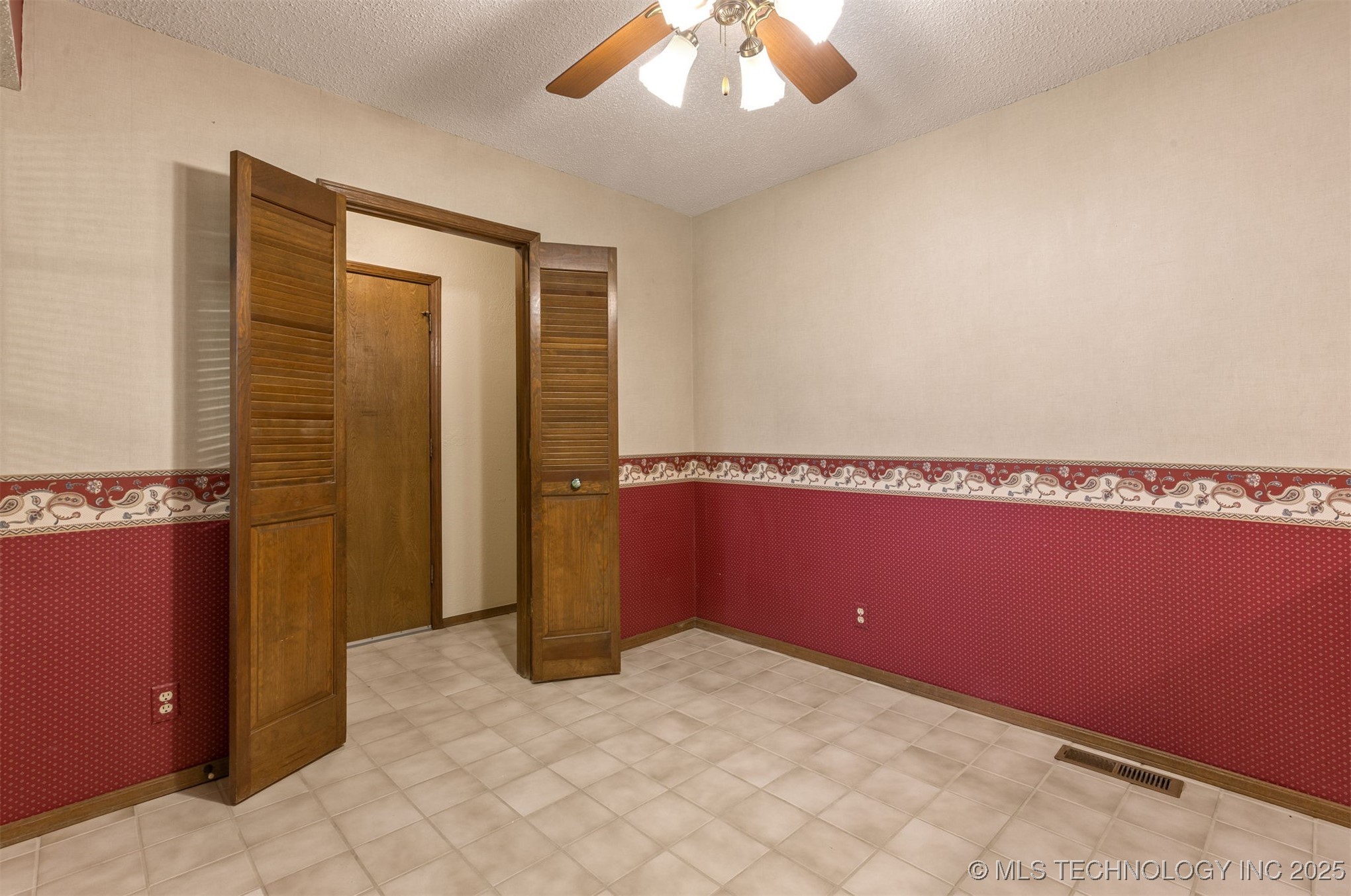 8484 S College Avenue 72 Property Photo 19