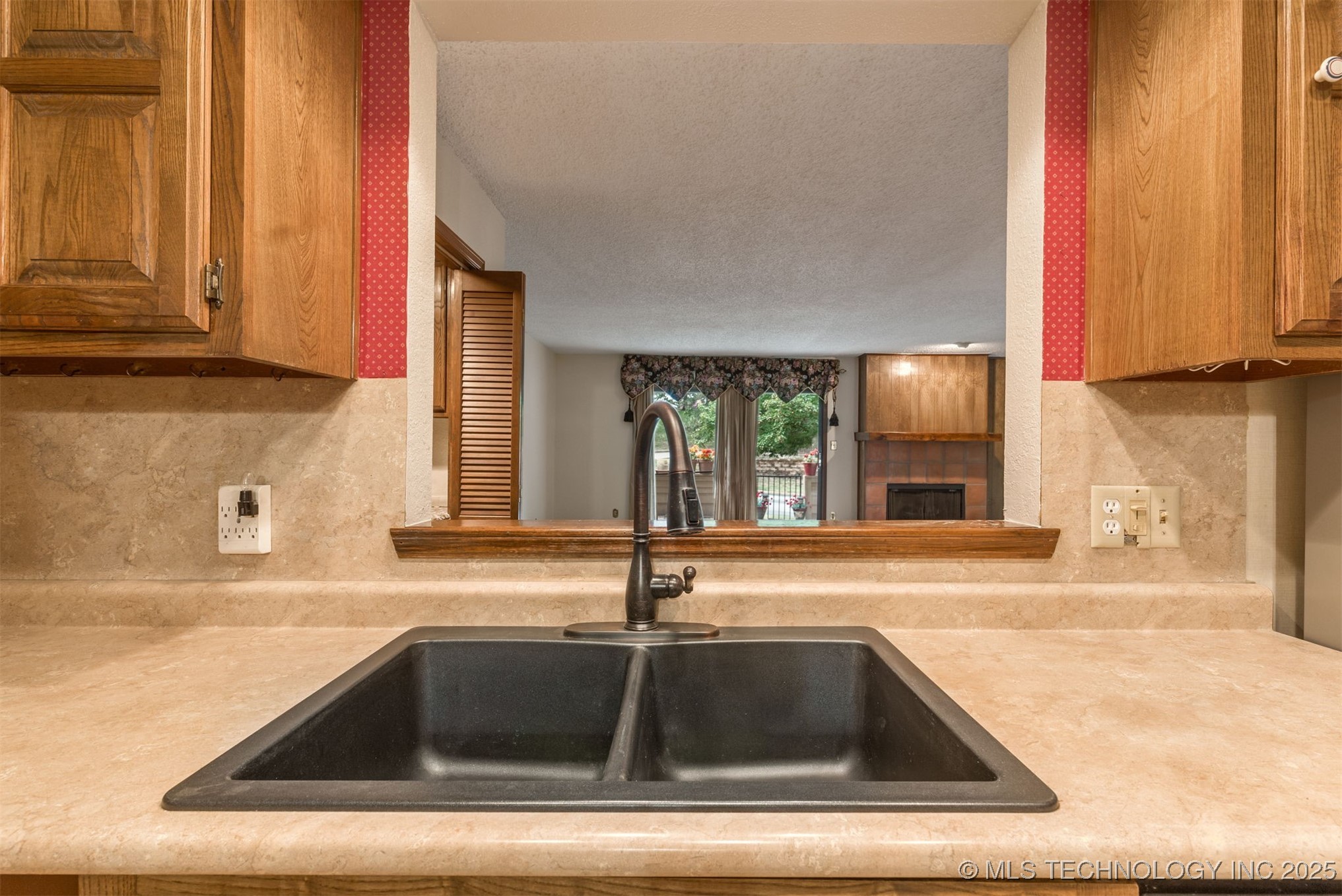 8484 S College Avenue 72 Property Photo 22