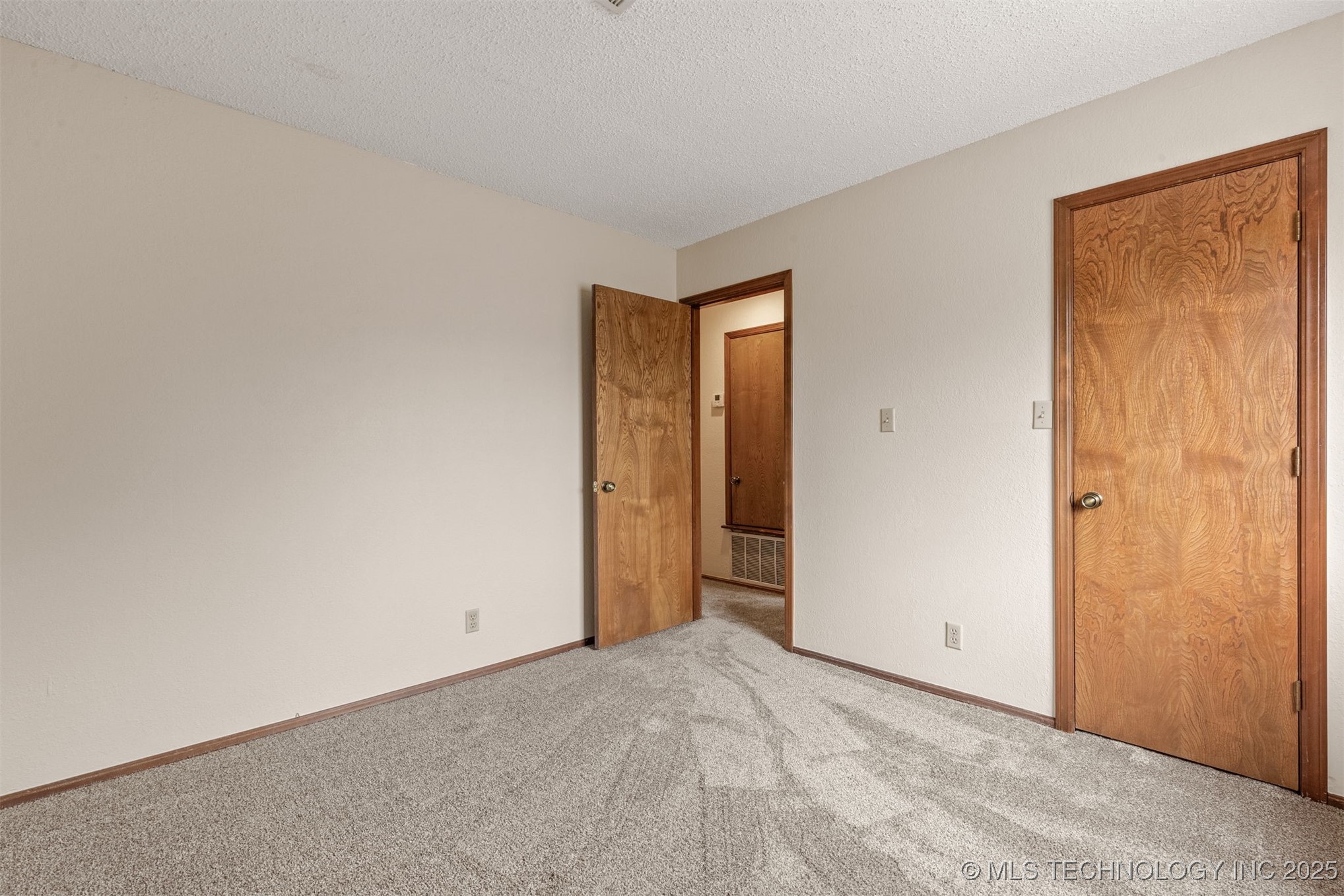 8484 S College Avenue 72 Property Photo 35