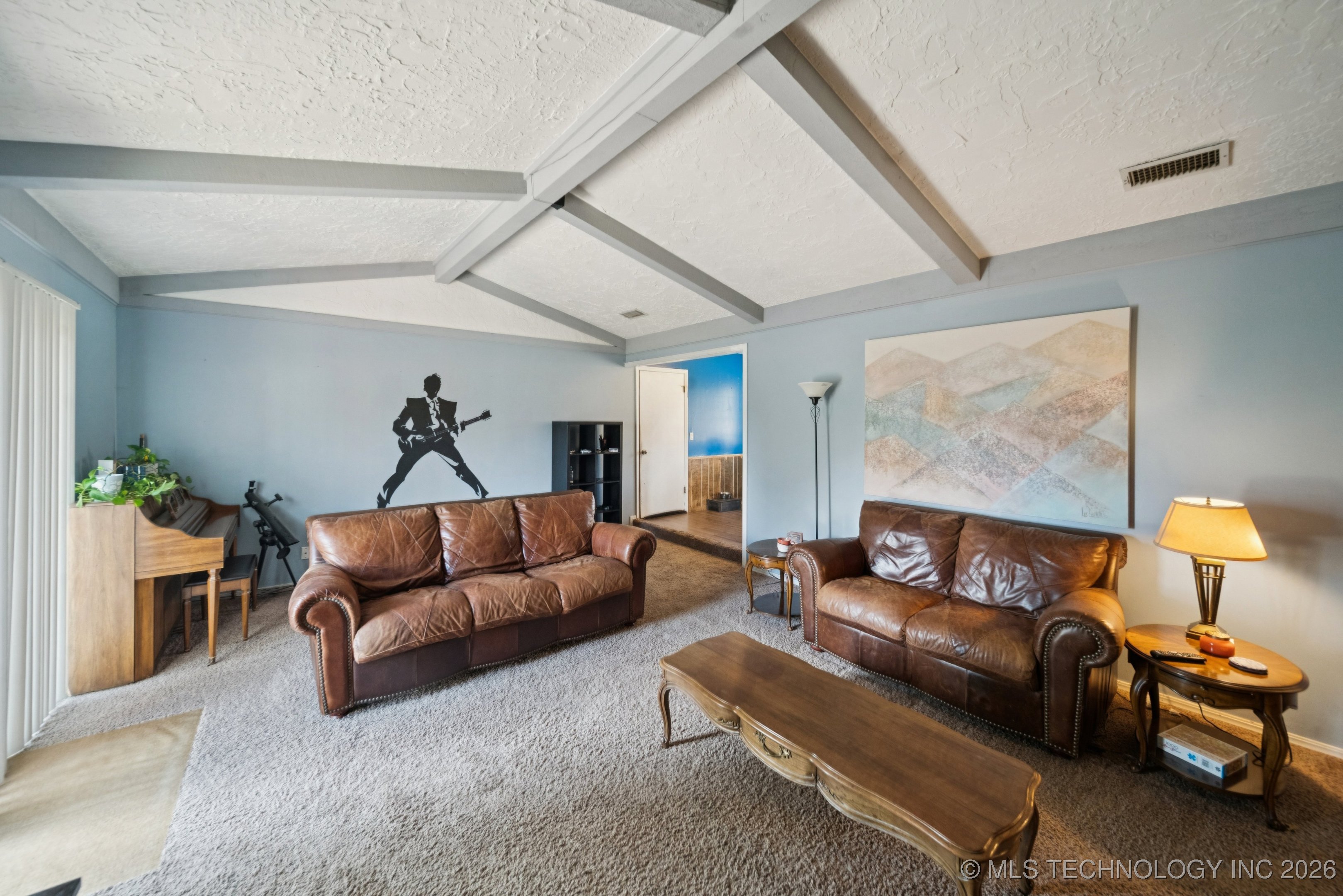 9319 S Highland Drive Property Photo 7