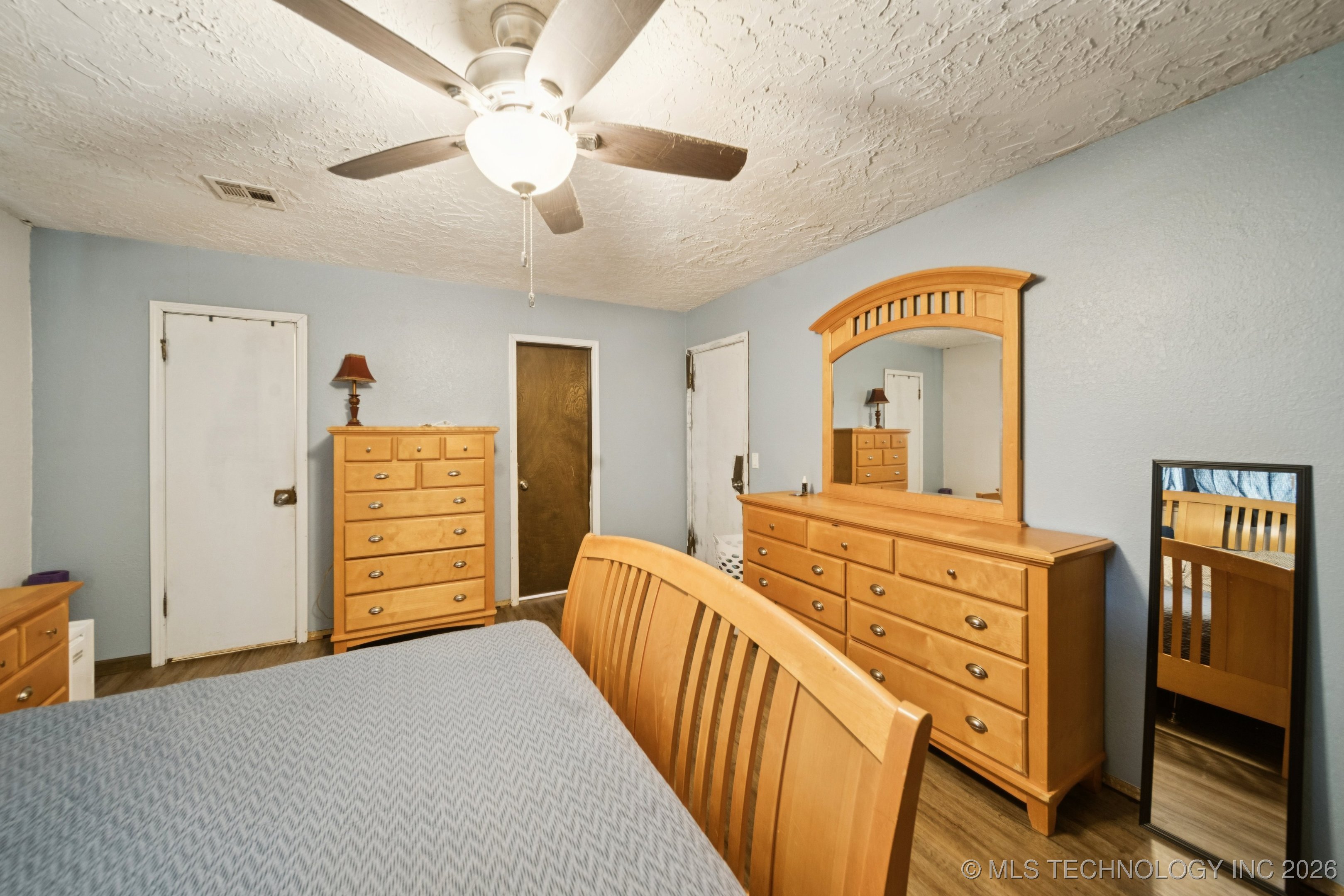 9319 S Highland Drive Property Photo 18