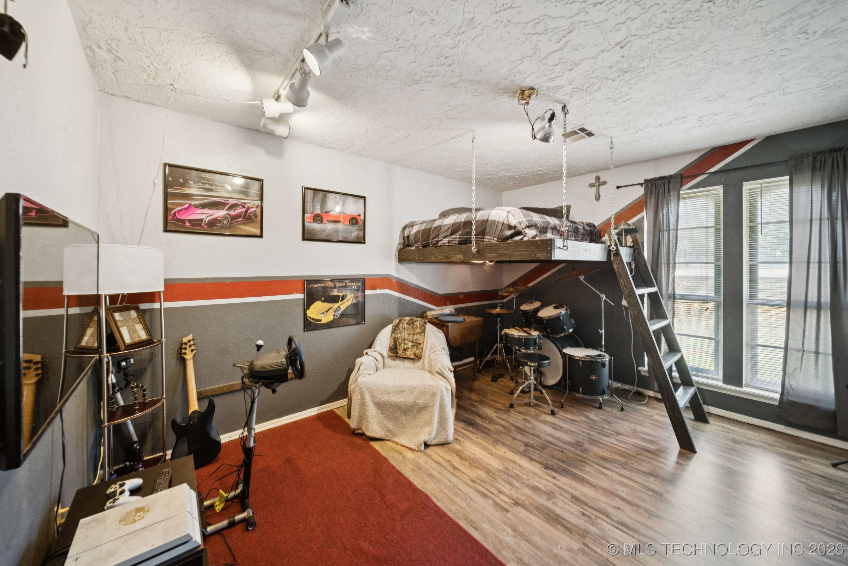 9319 S Highland Drive Property Photo 20