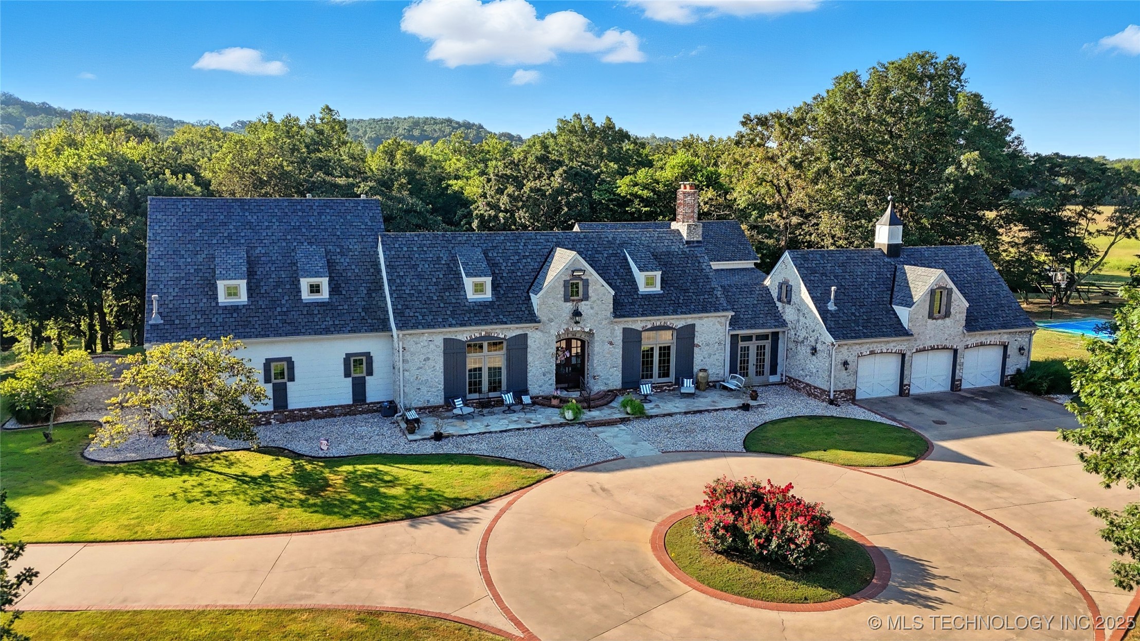 33021 S 625 Road Property Photo 1