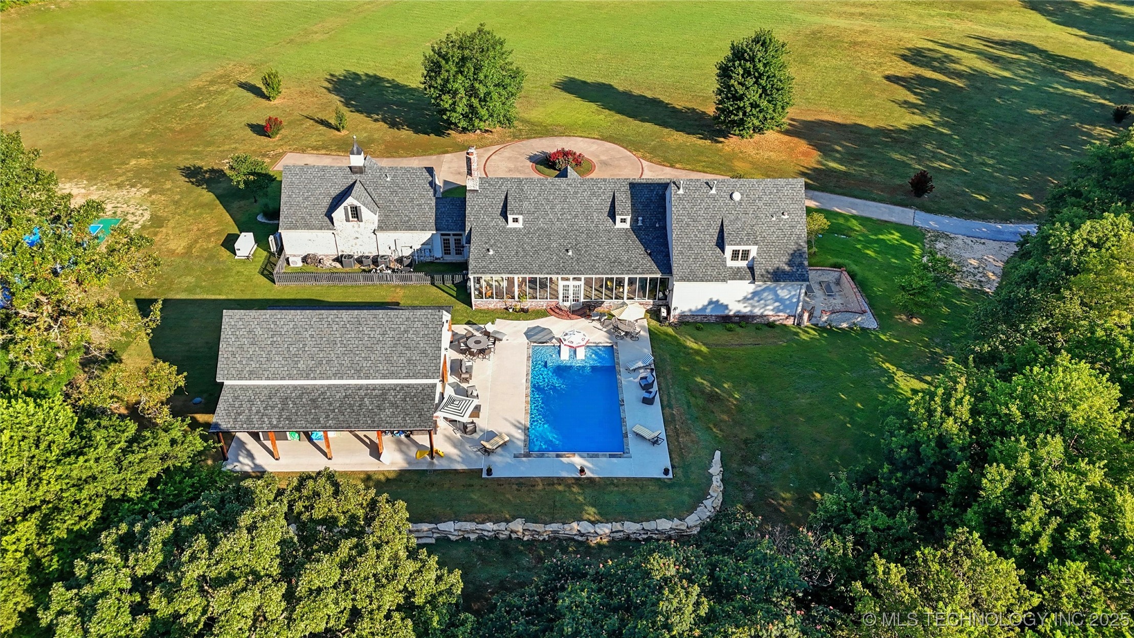 33021 S 625 Road Property Photo 2