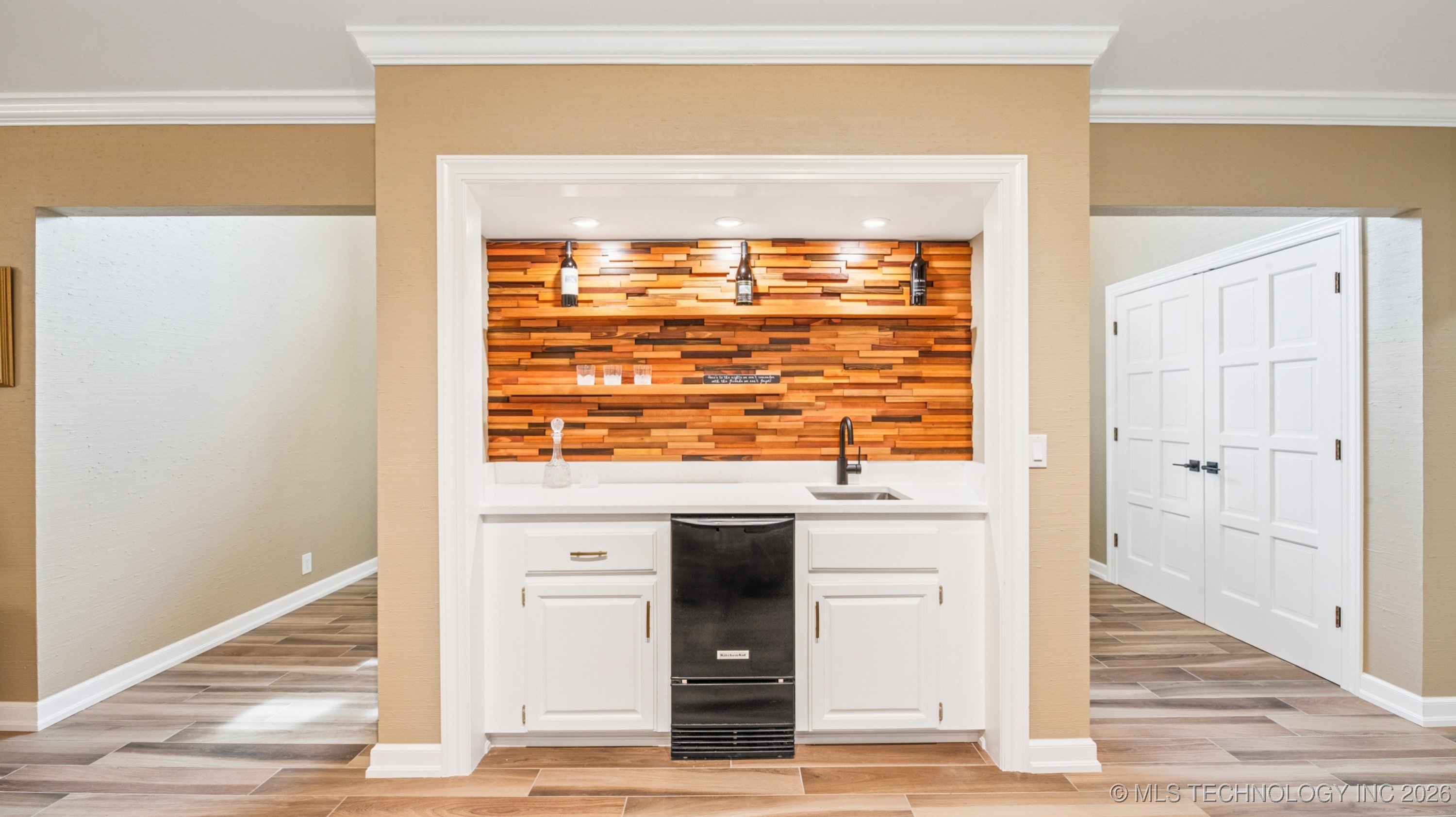 2505 Glynnwood Drive Property Photo 12