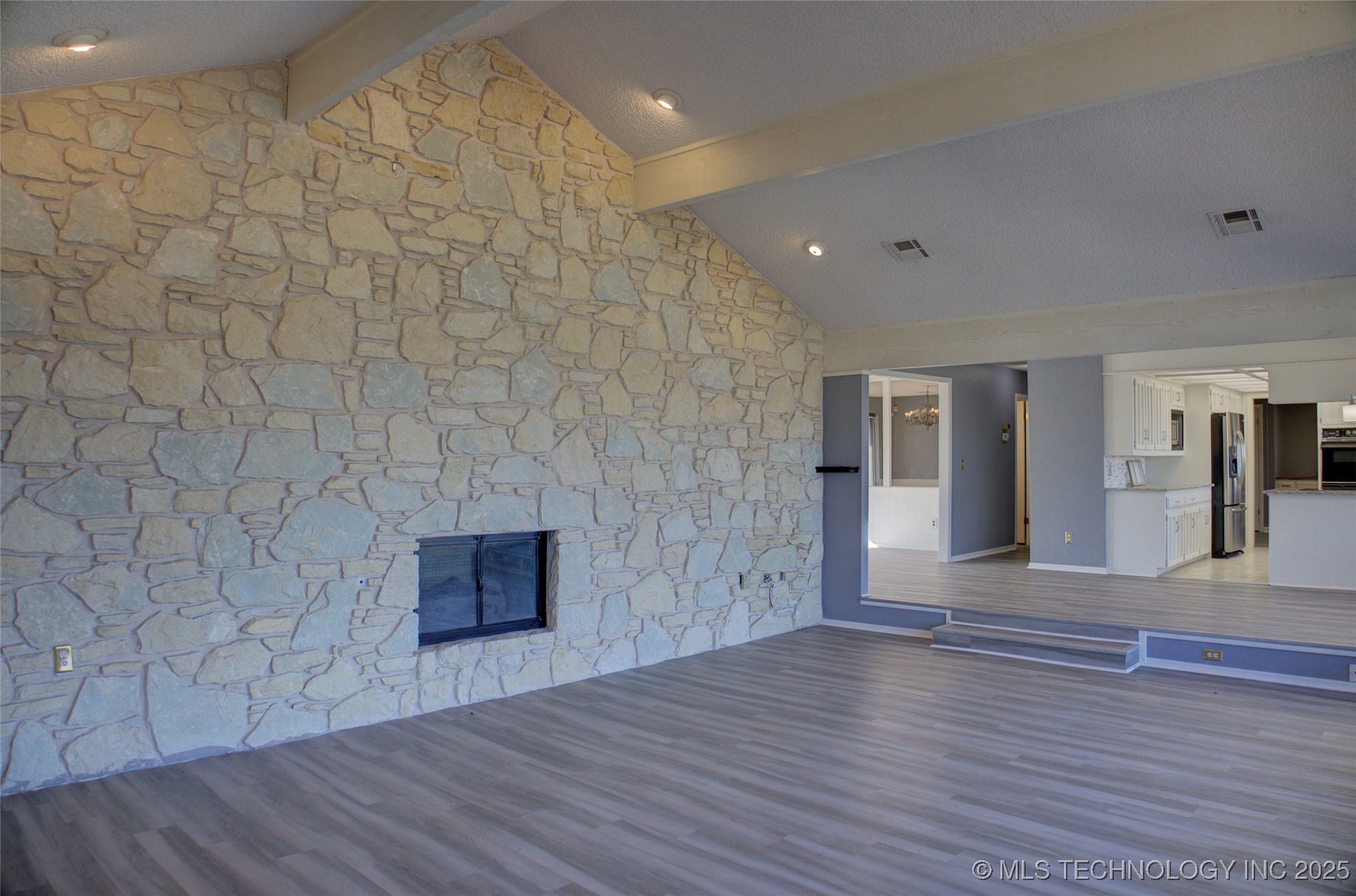 6634 E 60th Place Property Photo 9