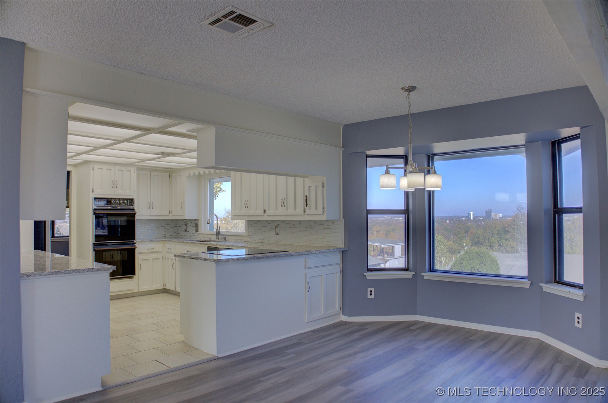 6634 E 60th Place Property Photo 12