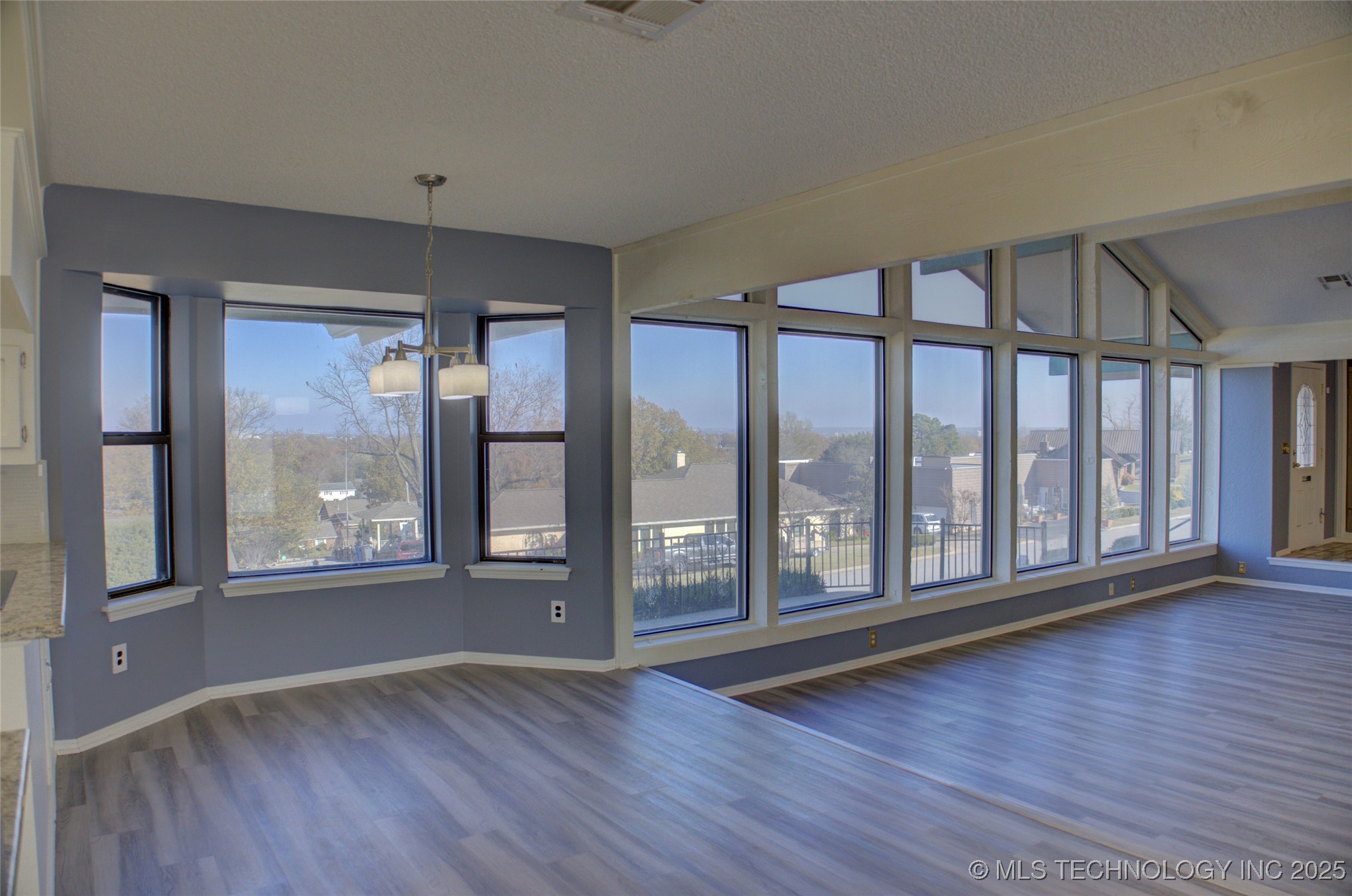 6634 E 60th Place Property Photo 13