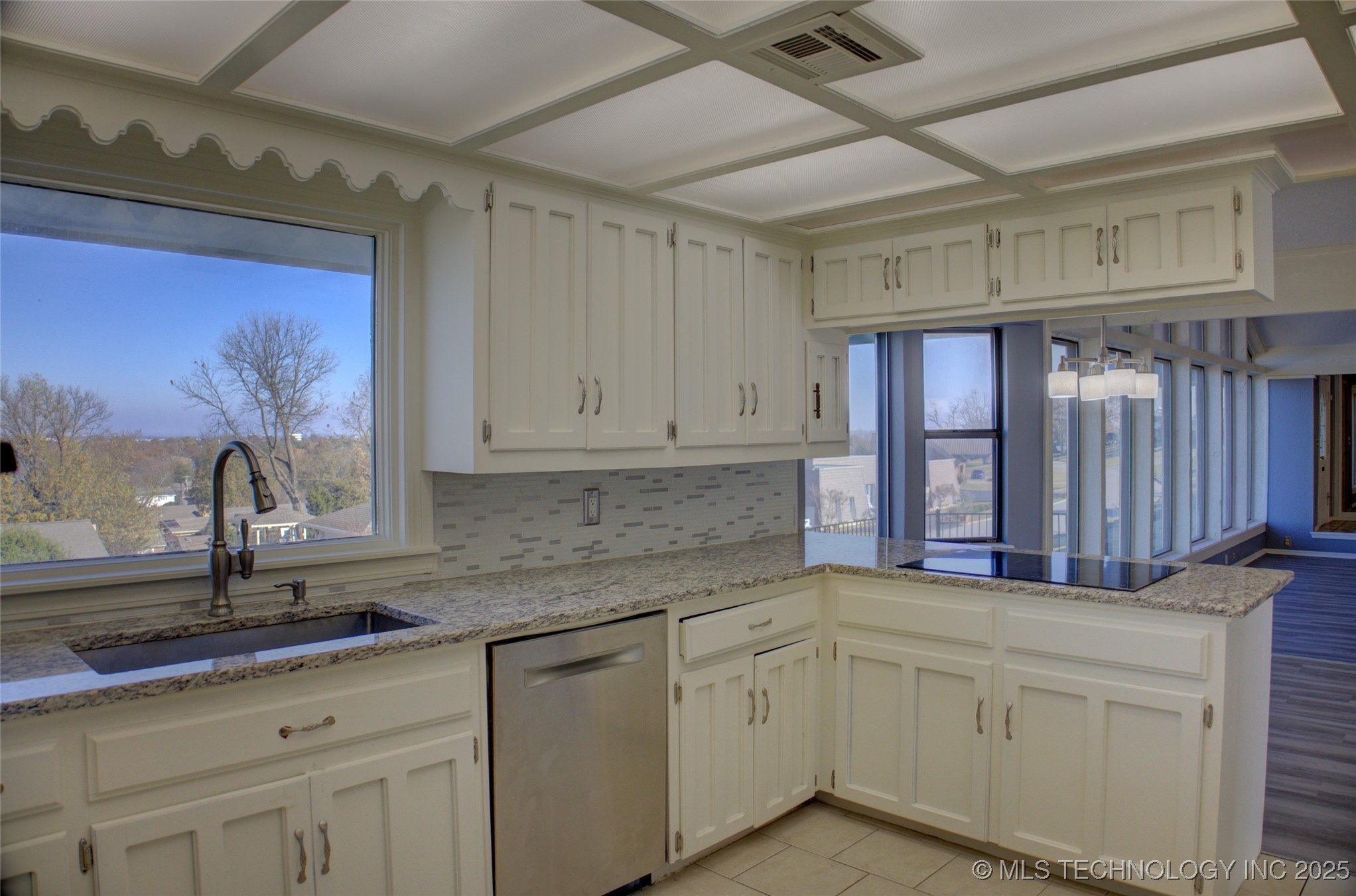 6634 E 60th Place Property Photo 21