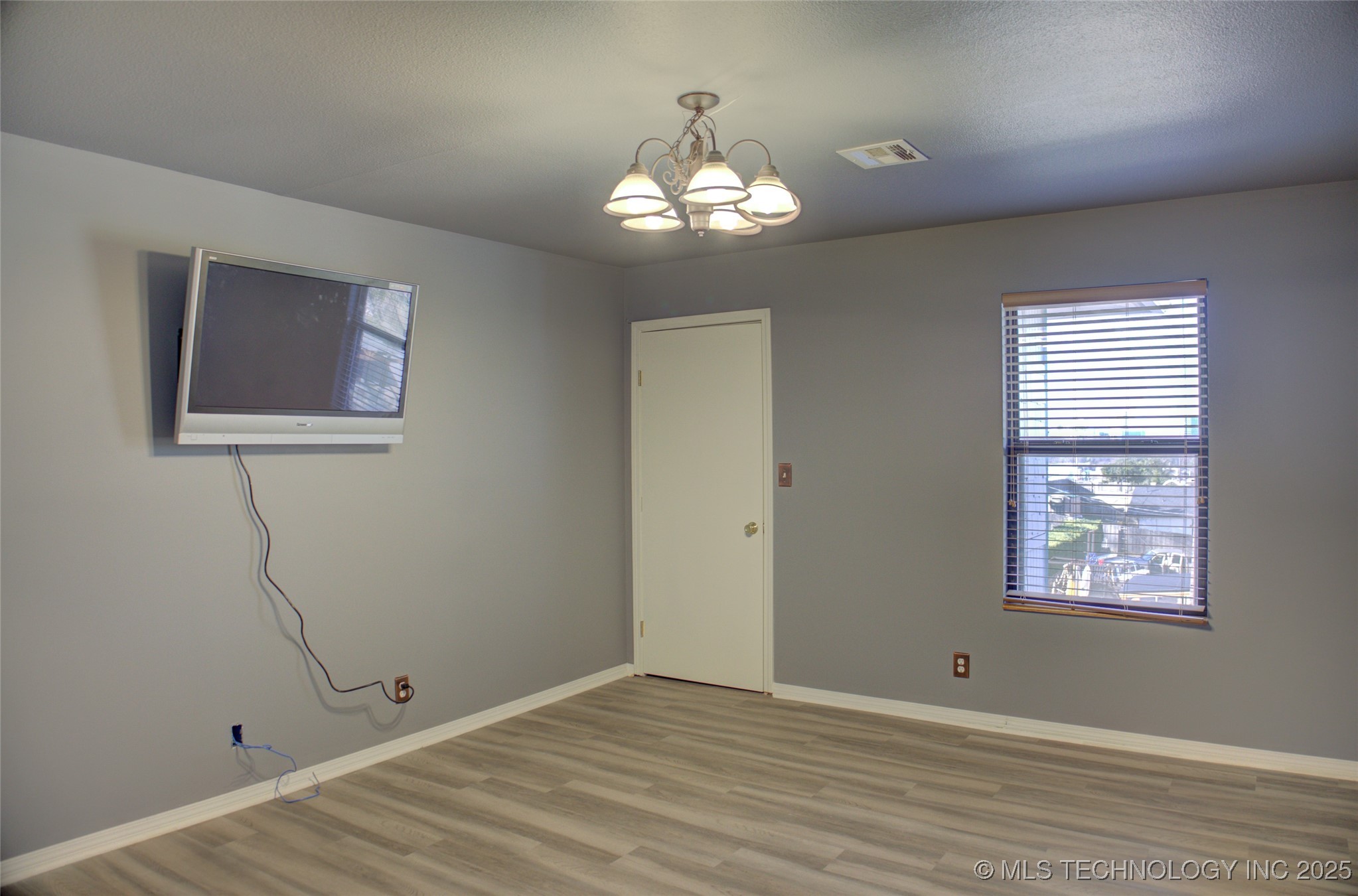 6634 E 60th Place Property Photo 59