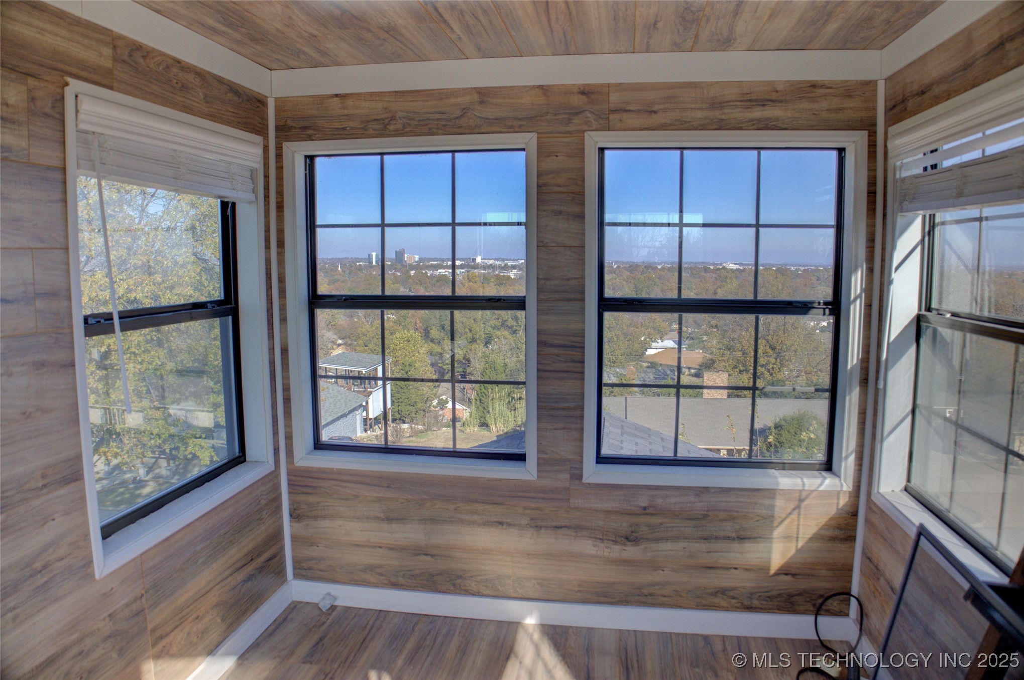 6634 E 60th Place Property Photo 65