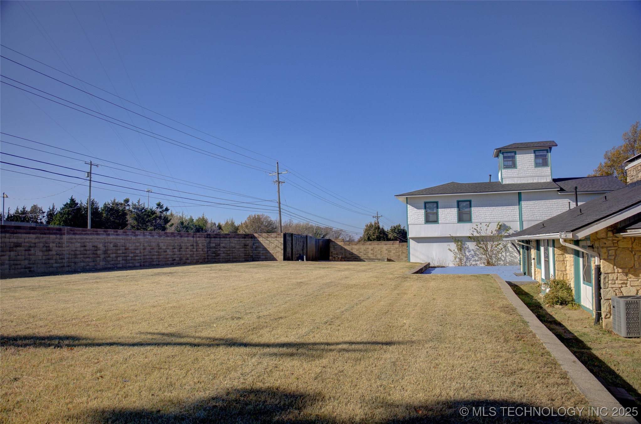 6634 E 60th Place Property Photo 72