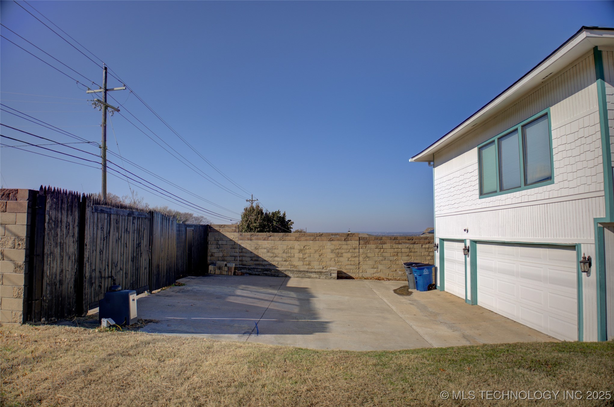 6634 E 60th Place Property Photo 73