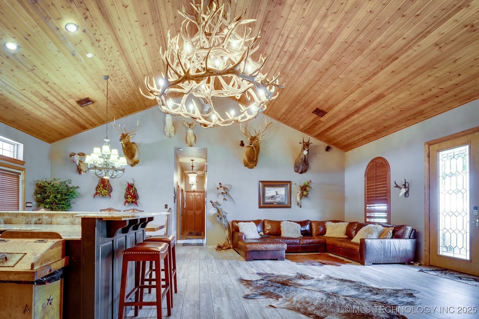 12841 County Road 3680 Property Photo 5