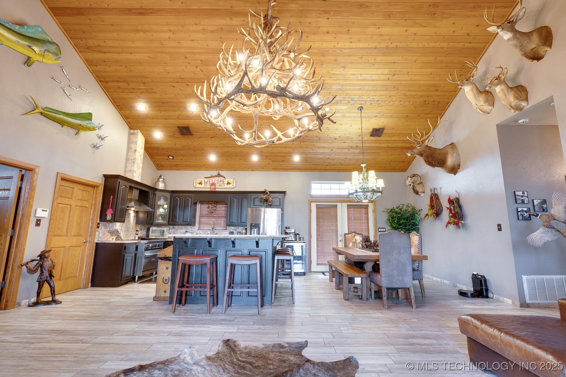 12841 County Road 3680 Property Photo 9