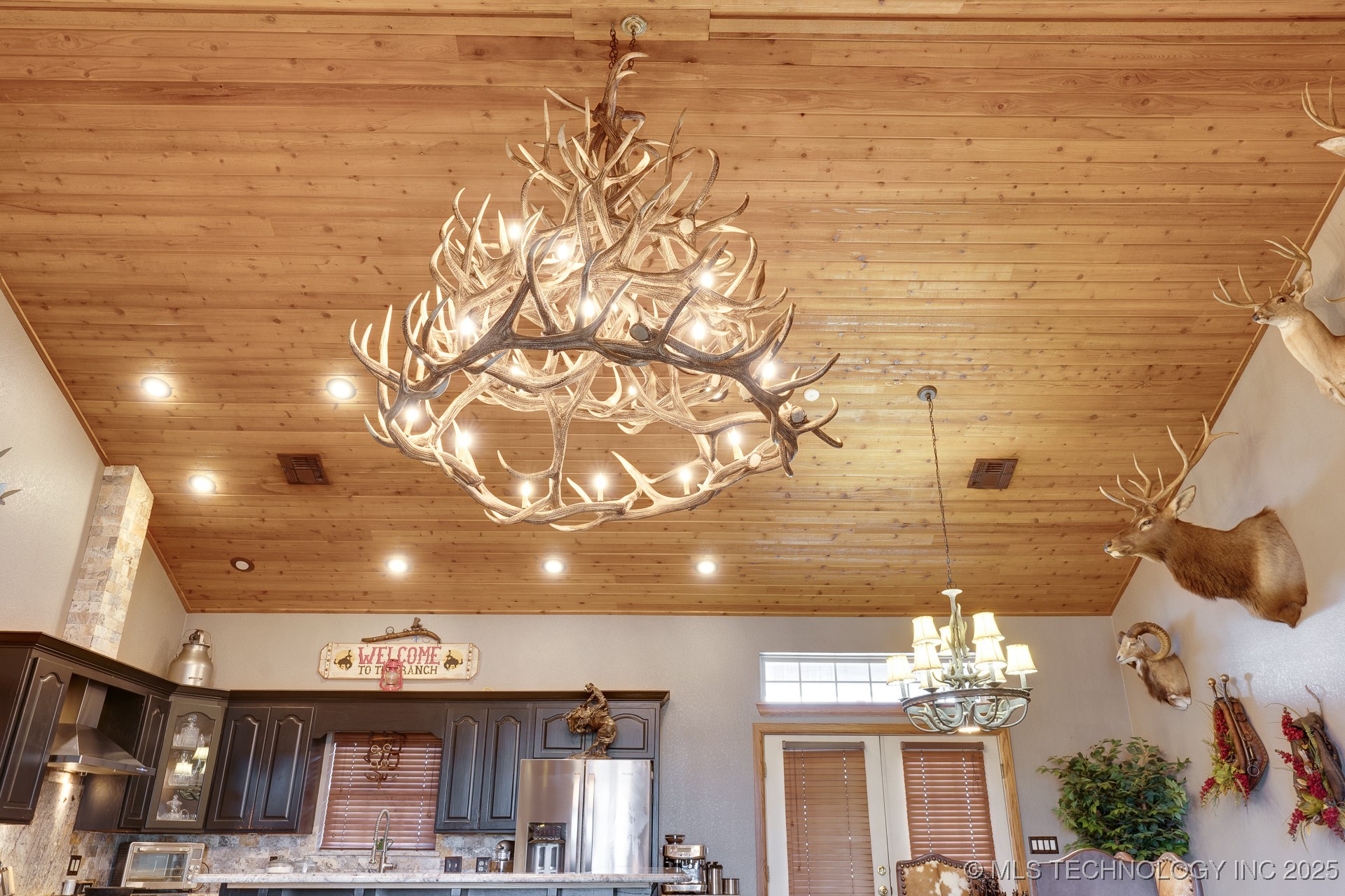 12841 County Road 3680 Property Photo 11