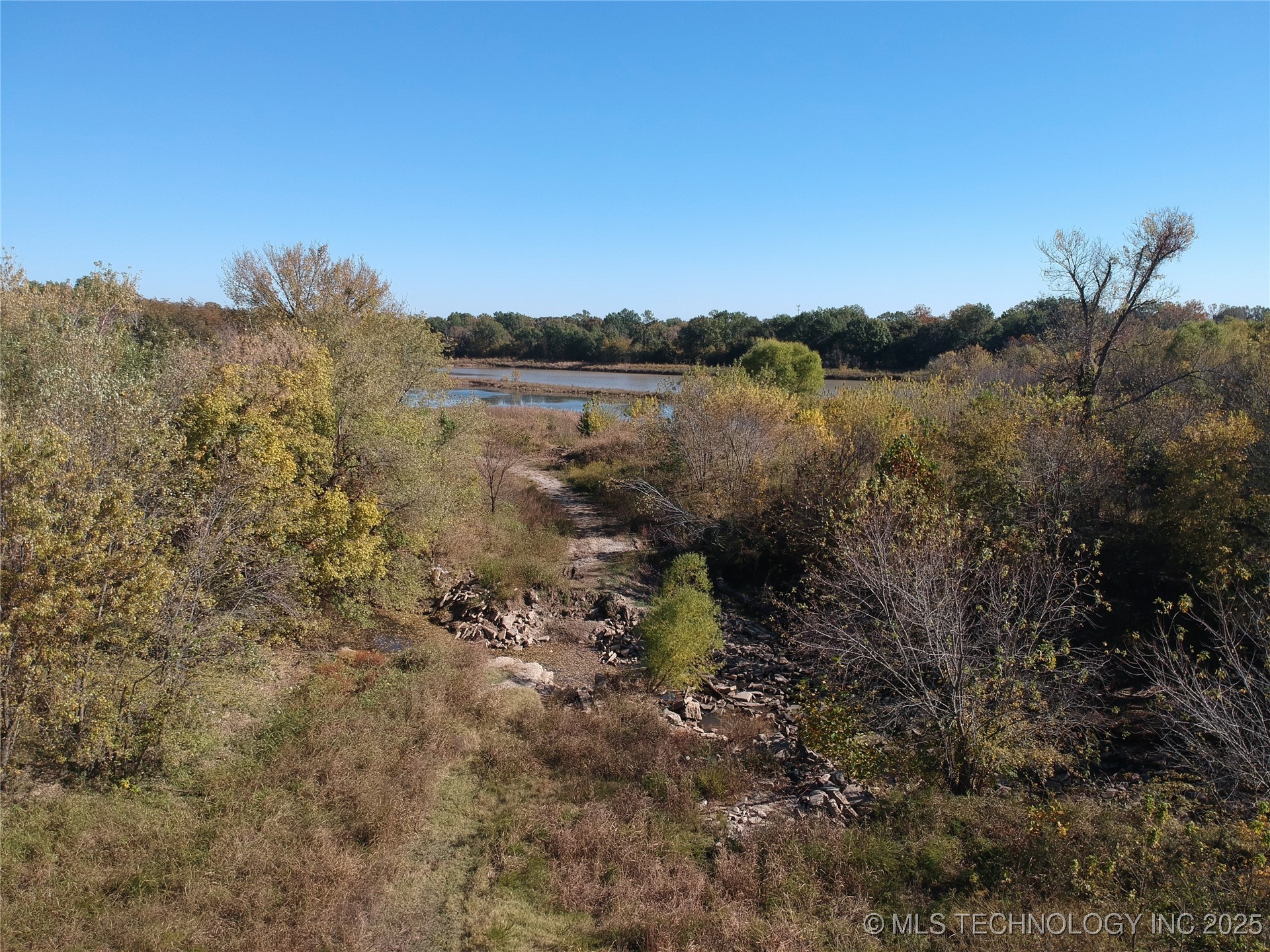 N Mingo Road E Property Photo 3