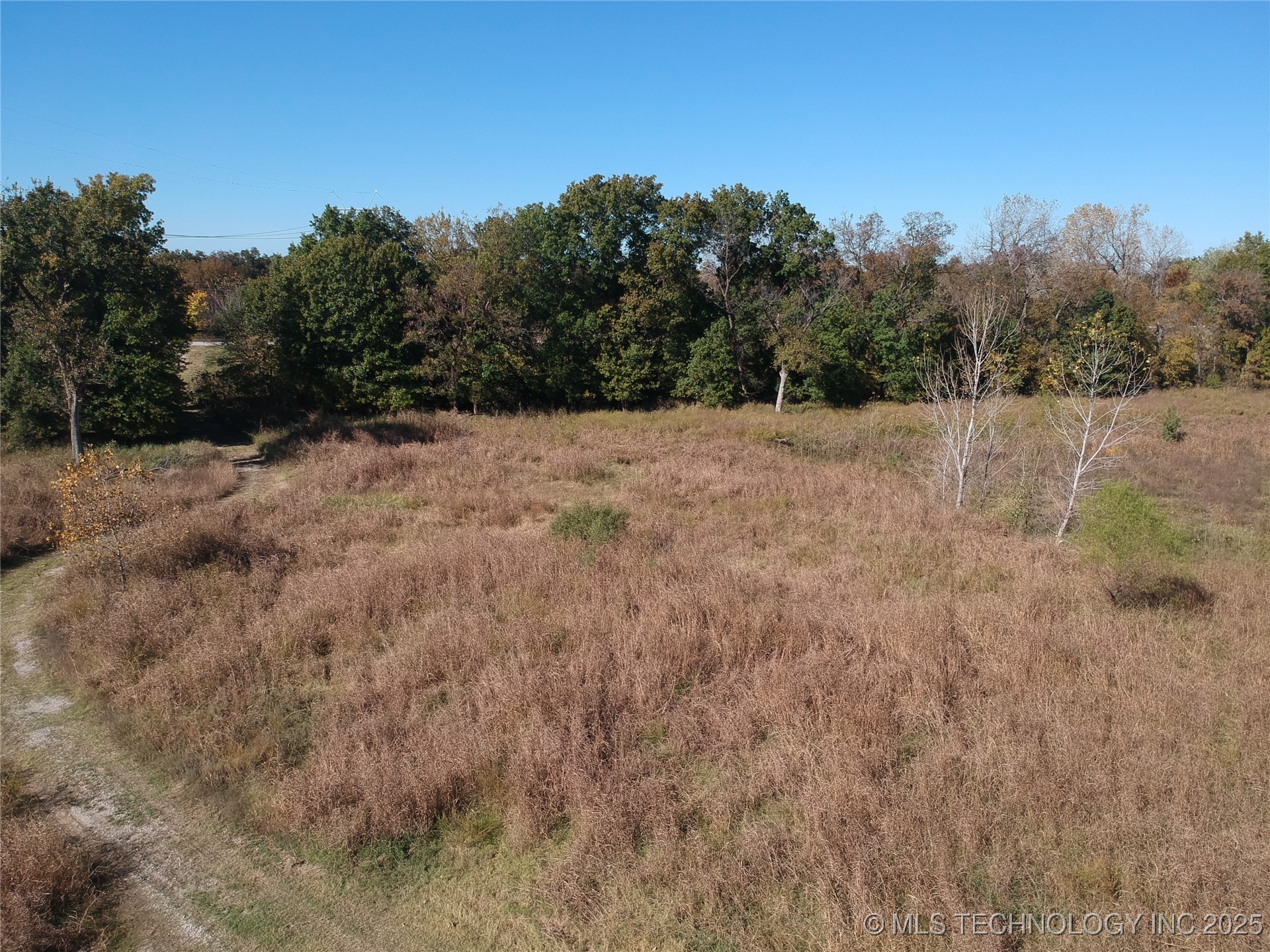 N Mingo Road E Property Photo 9