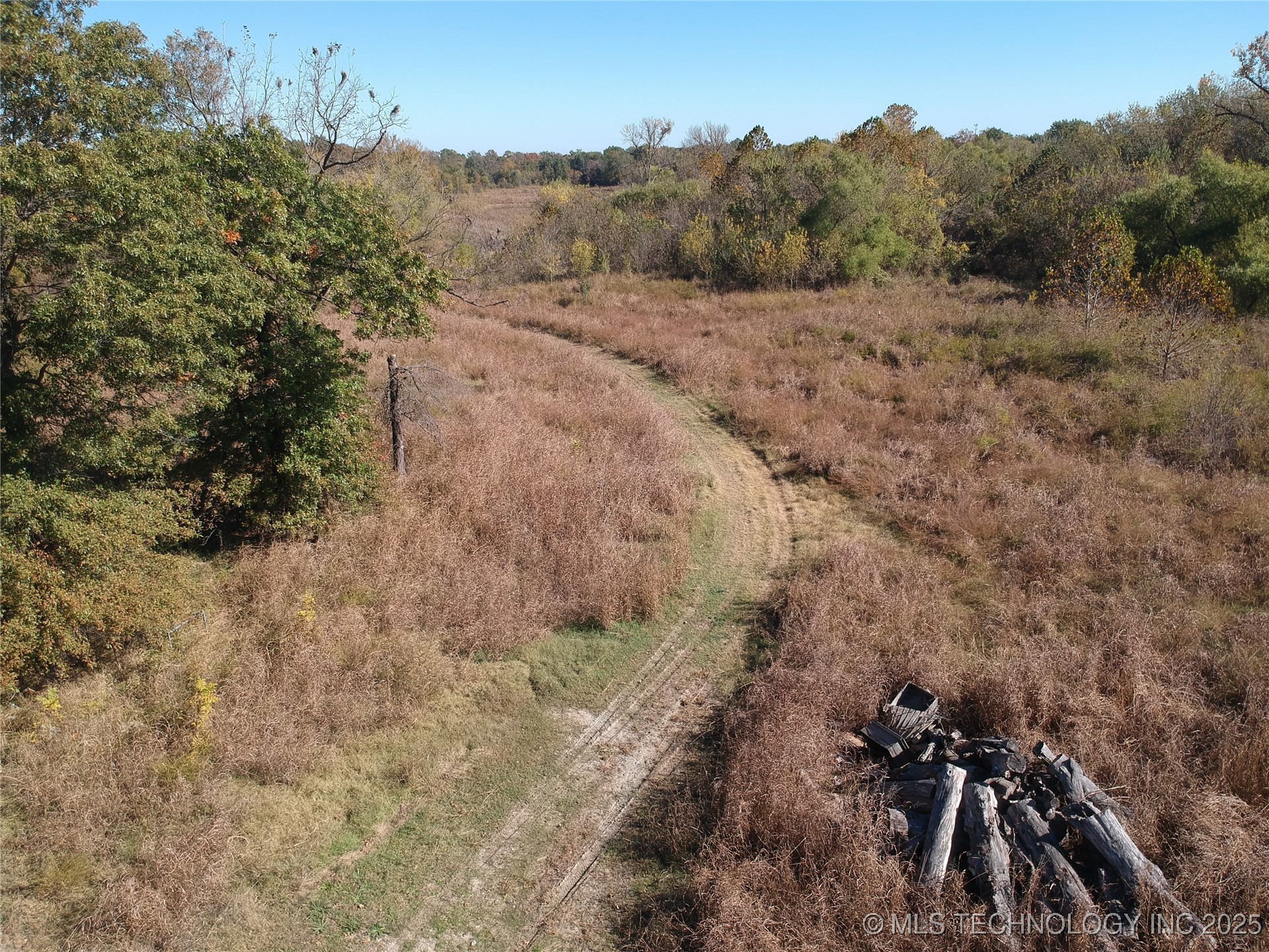 N Mingo Road E Property Photo 10
