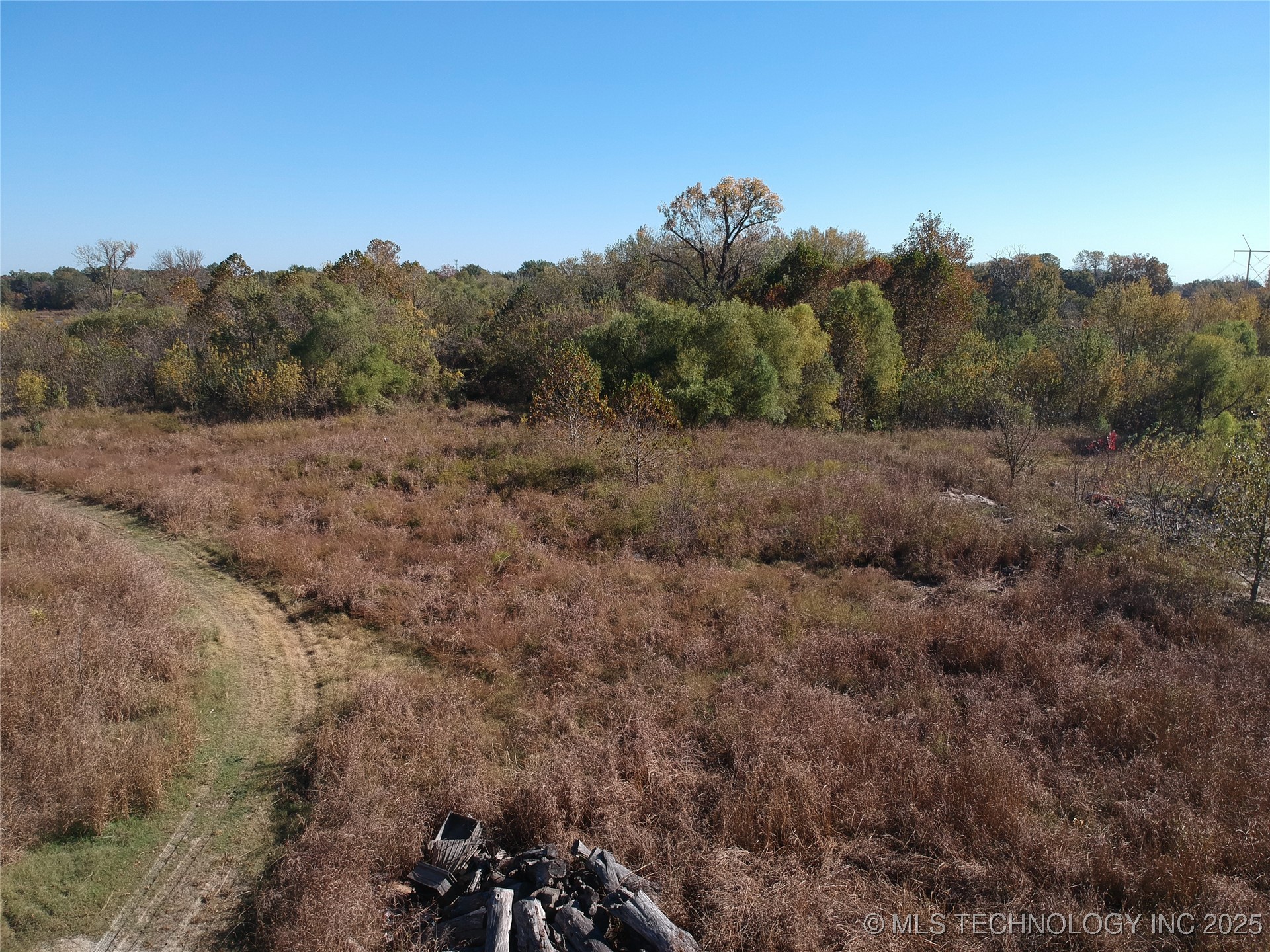 N Mingo Road E Property Photo 11