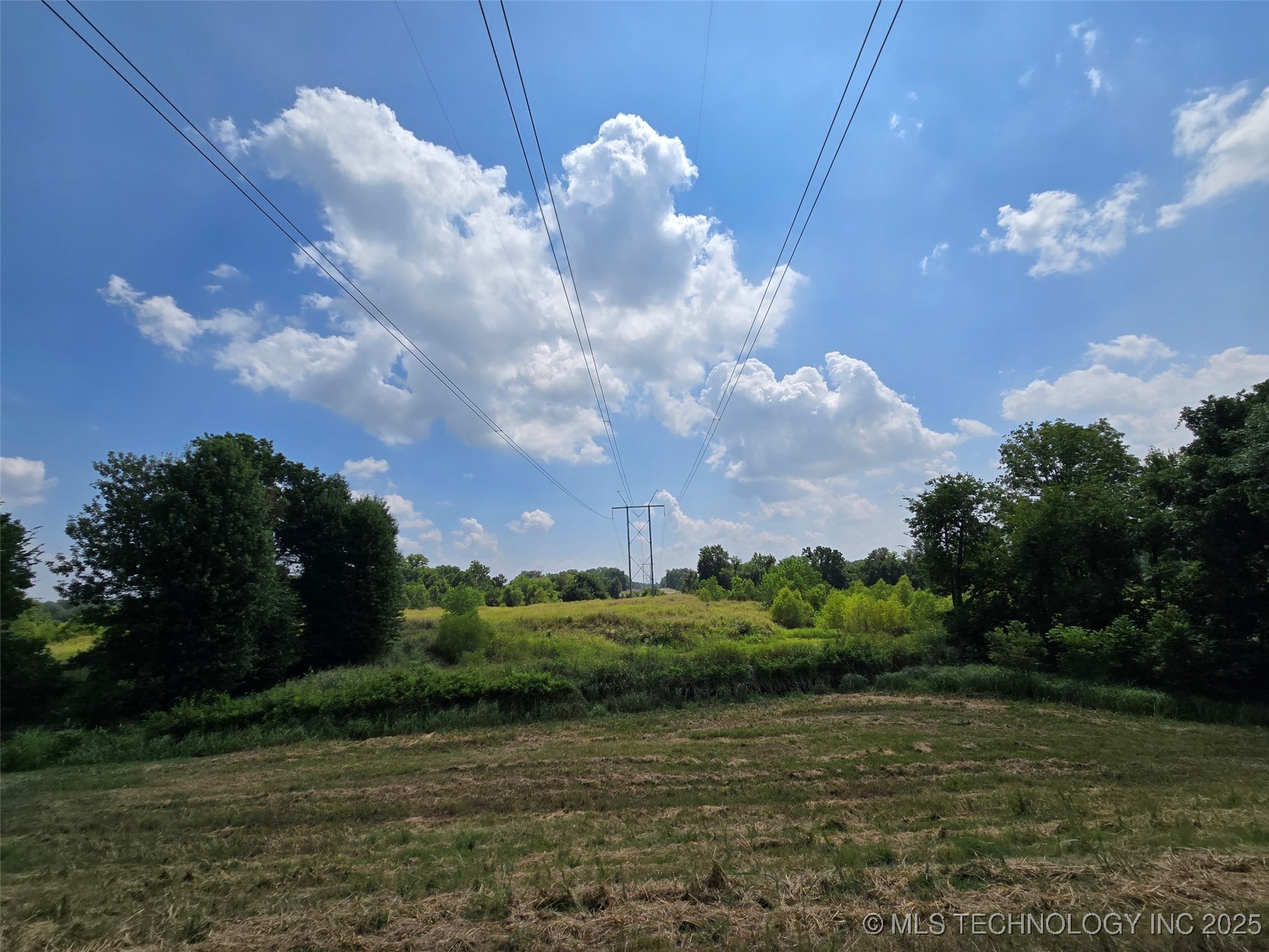 N Mingo Road E Property Photo 14