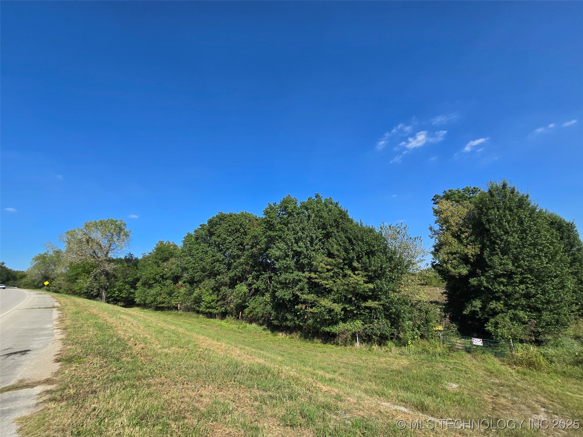 N Mingo Road E Property Photo 18