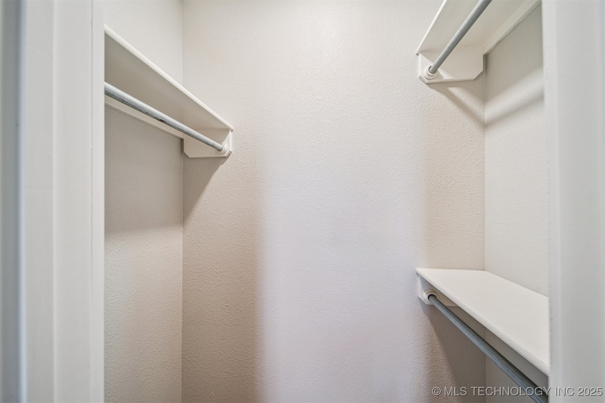 315 E Oak Street Property Photo 12