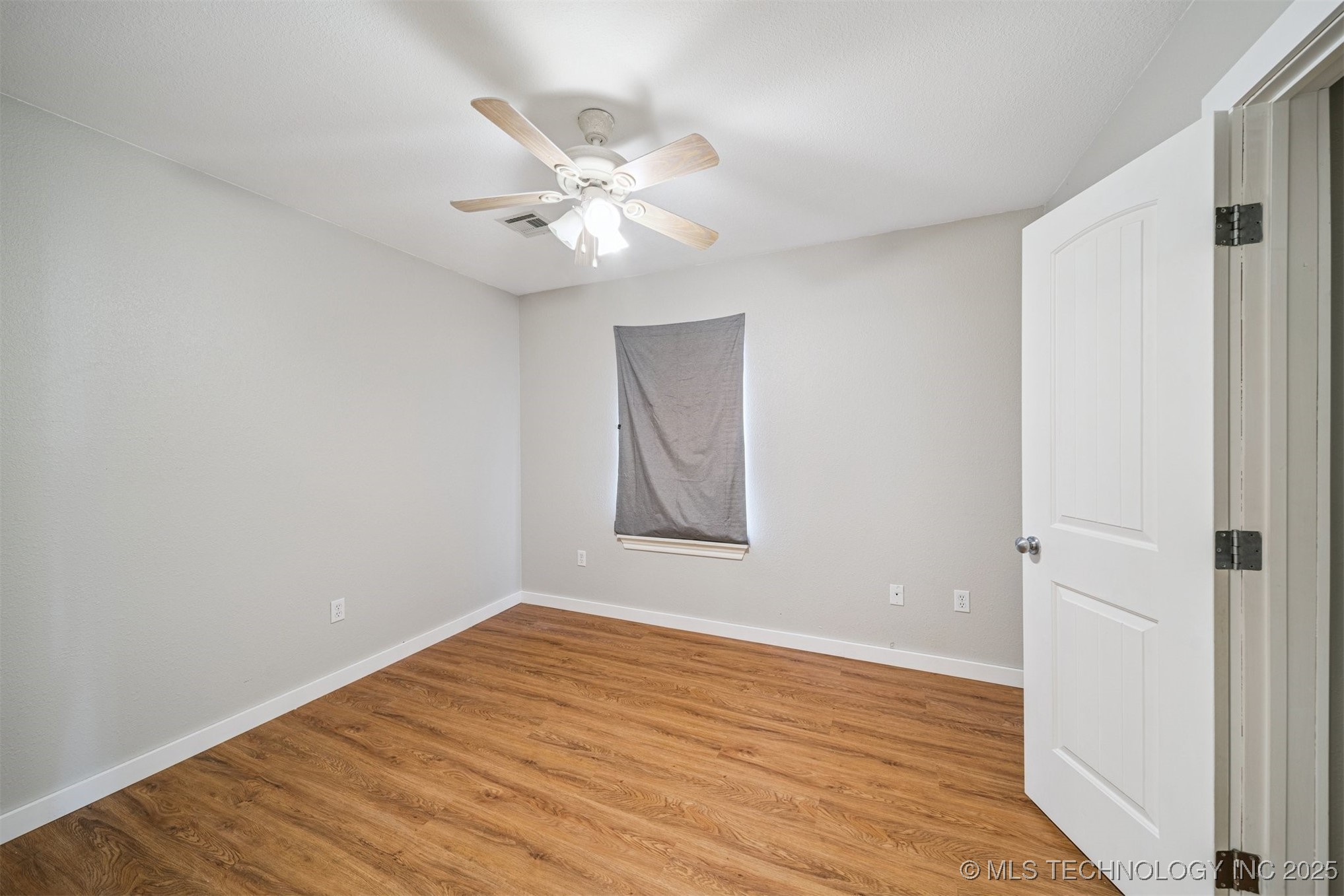 315 E Oak Street Property Photo 13