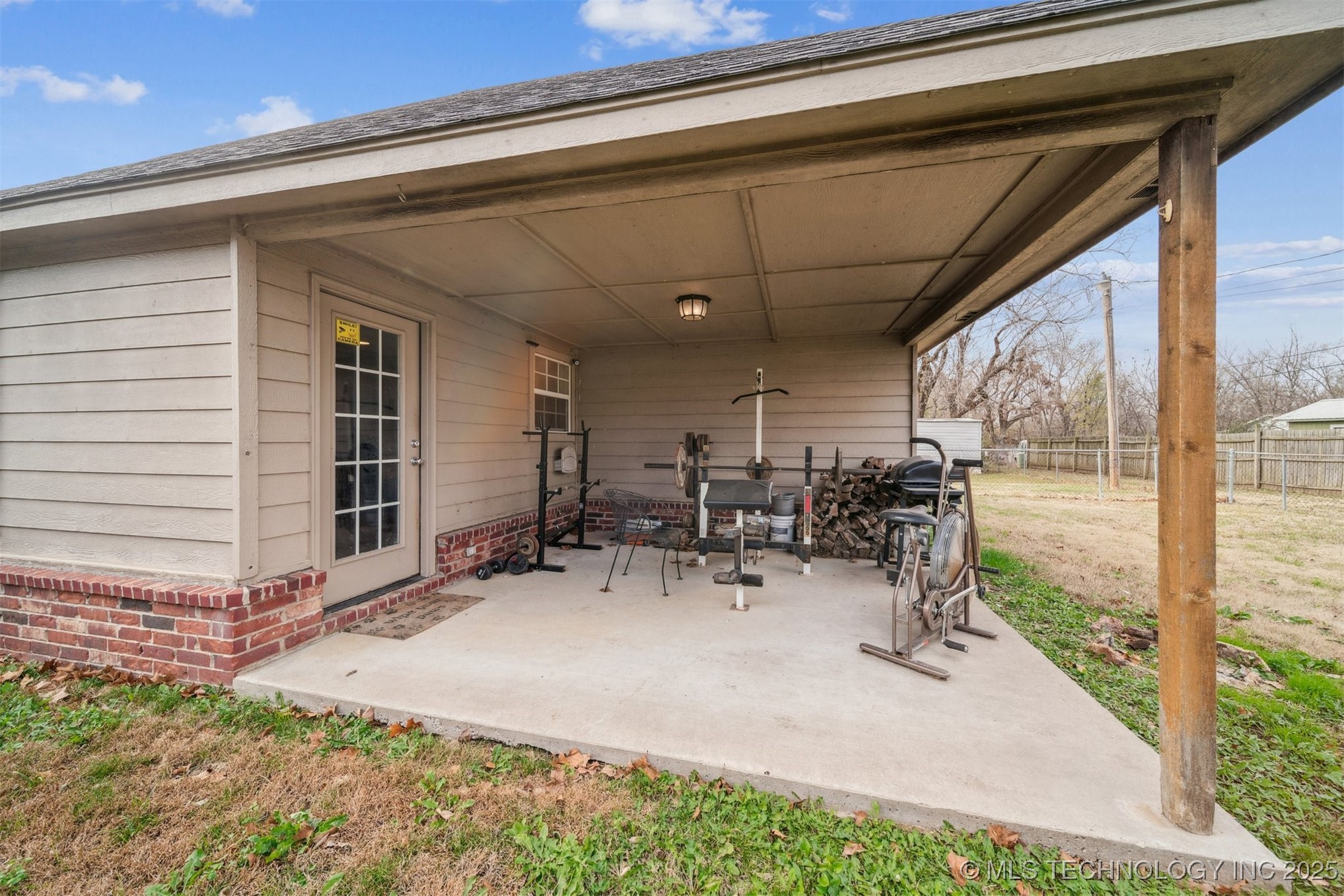 315 E Oak Street Property Photo 18