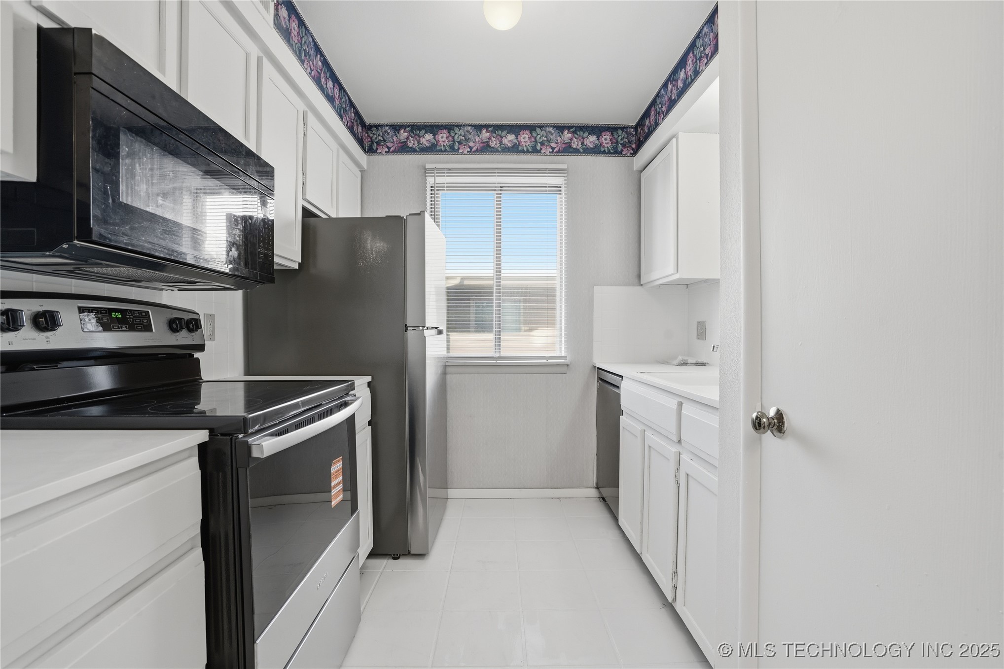 7325 S Yale Avenue 213 Property Photo 12