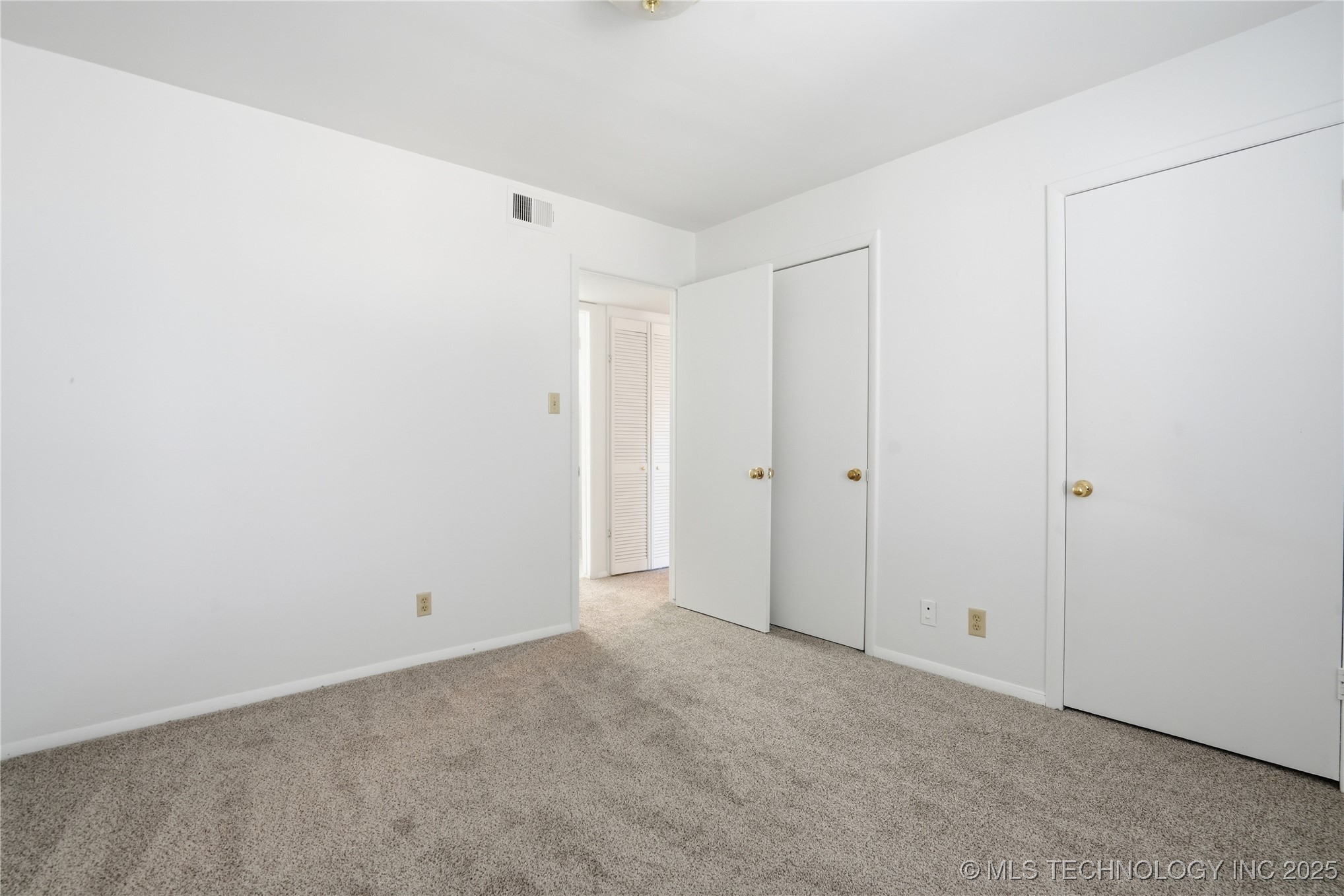 7325 S Yale Avenue 213 Property Photo 18