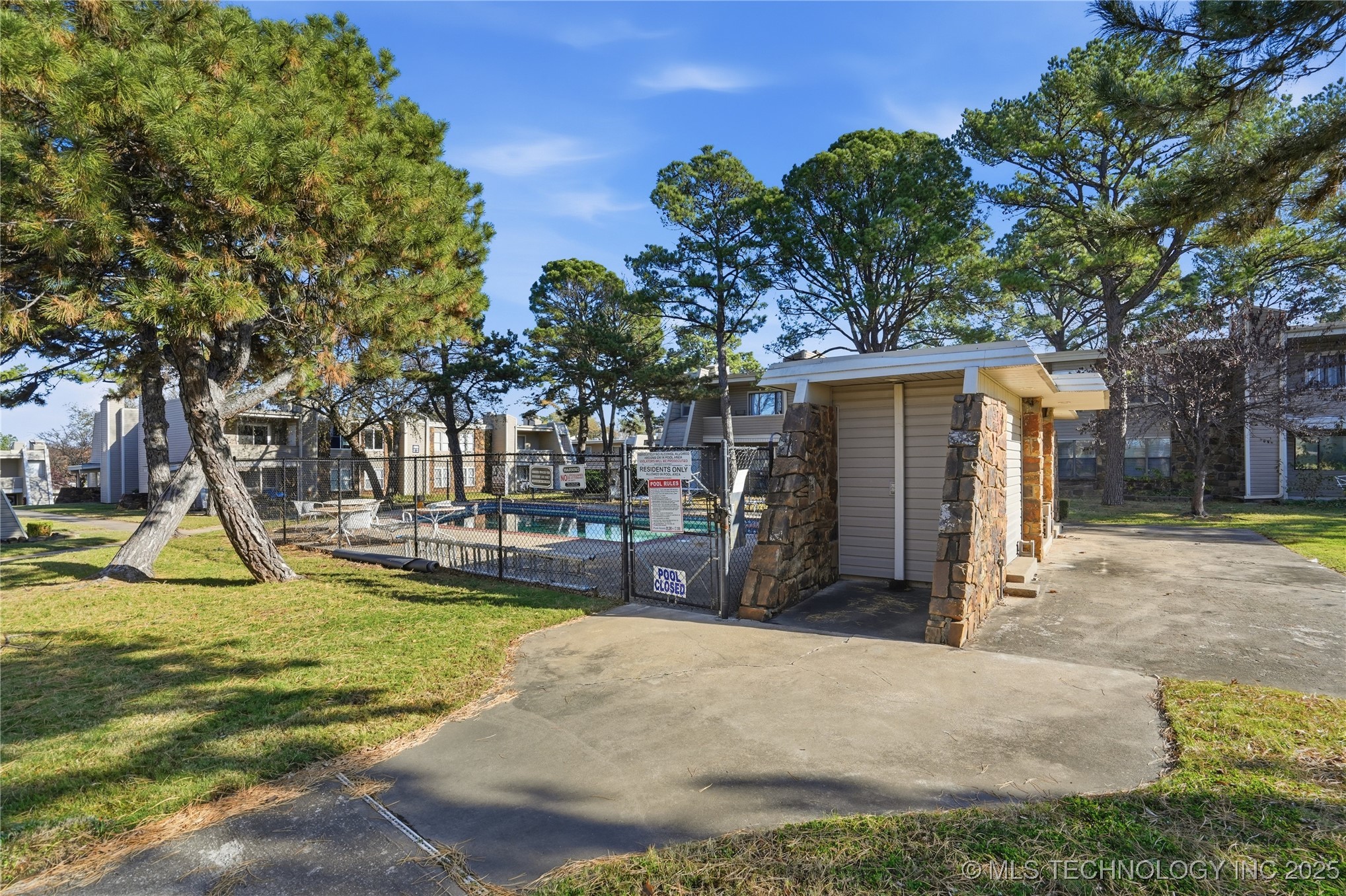 7325 S Yale Avenue 213 Property Photo 30