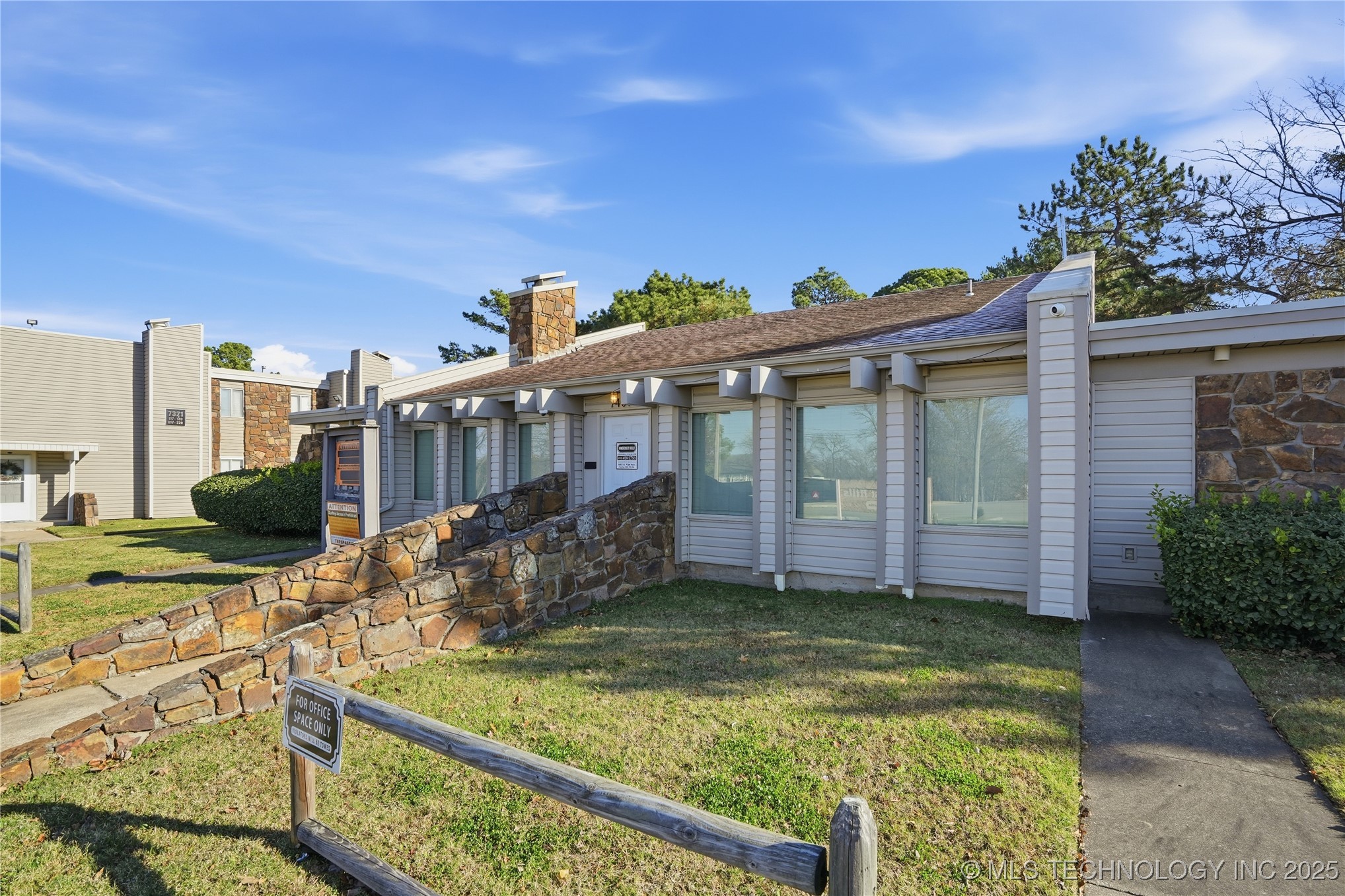 7325 S Yale Avenue 213 Property Photo 32