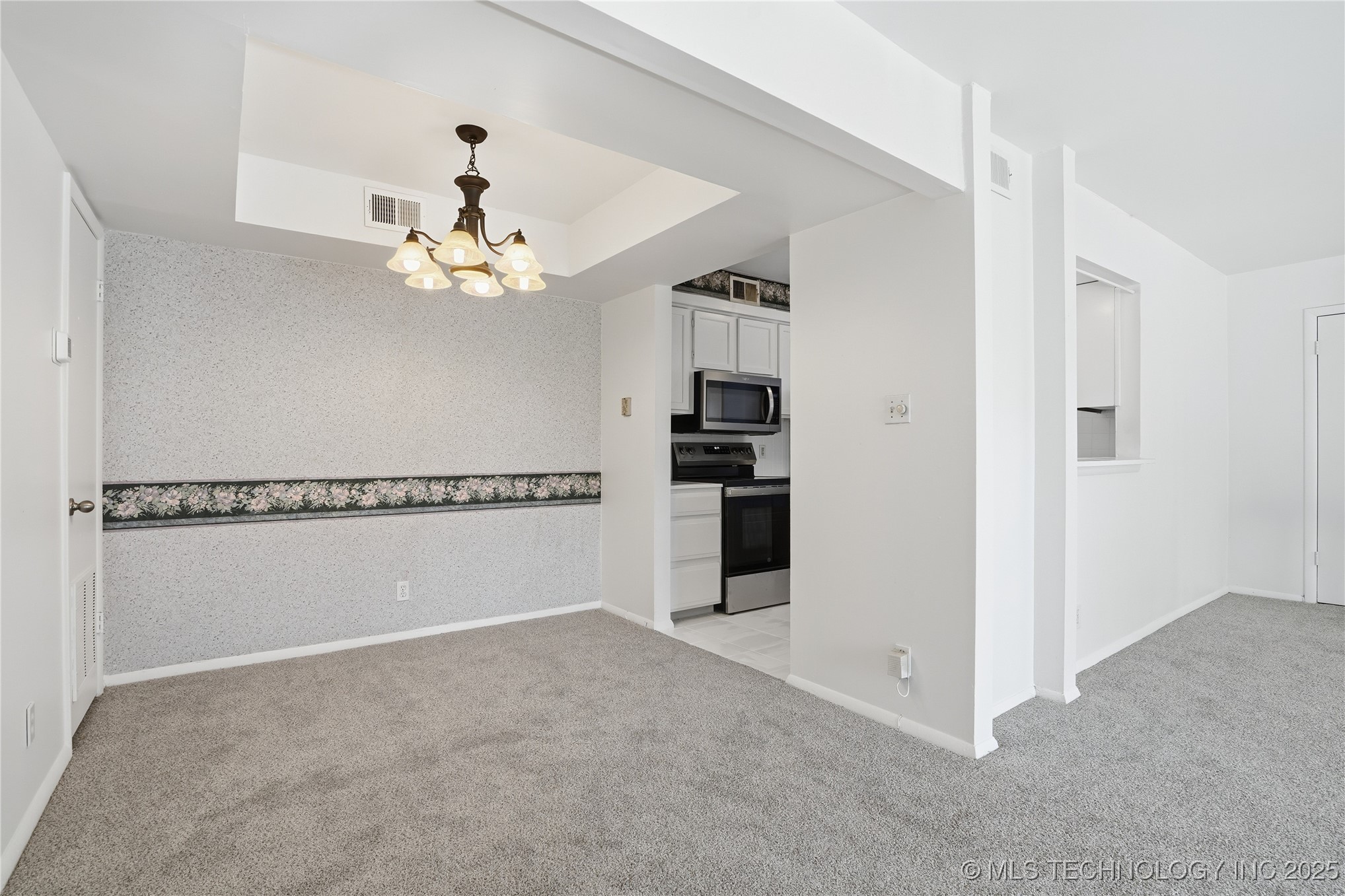 7317 S Yale Avenue 204 Property Photo 9