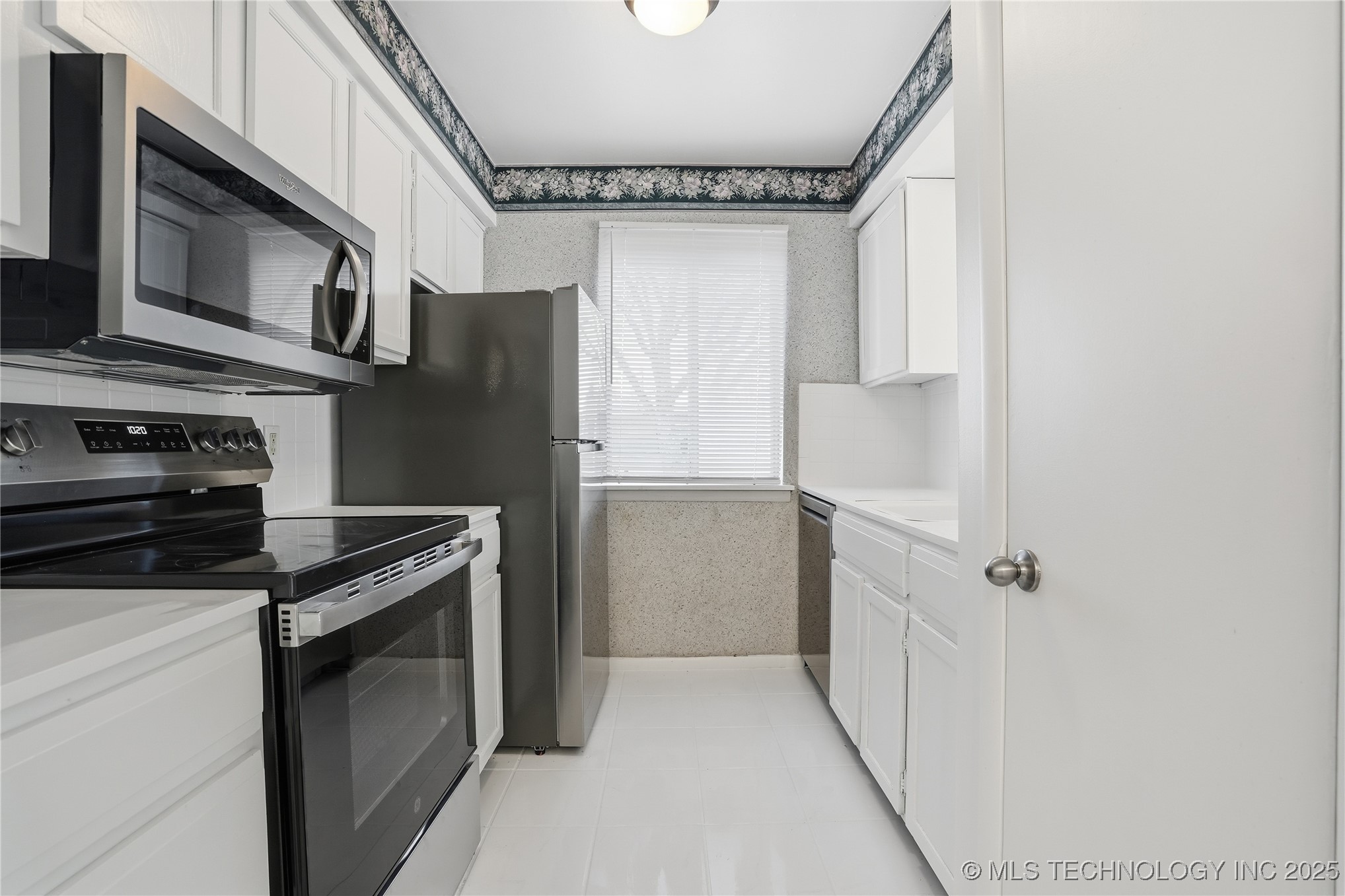 7317 S Yale Avenue 204 Property Photo 12